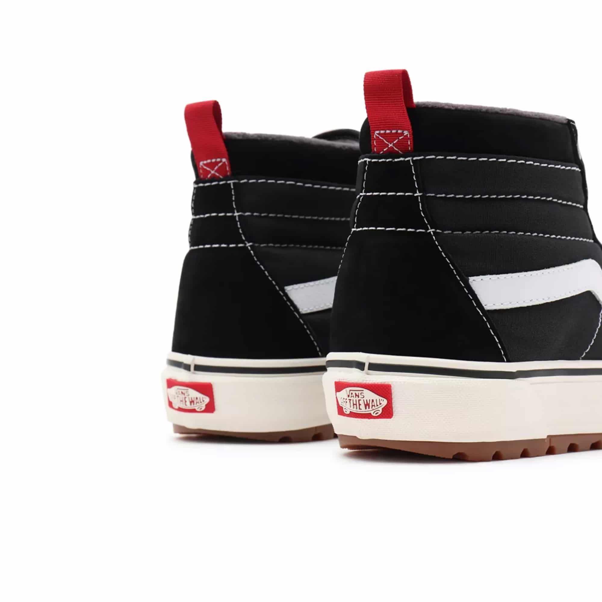https://admin.plaze-shop.de/wp-content/uploads/2021/11/Vans_VN0A5HZY6B_SK8Hi_MTE_plaze-shop_4.jpg