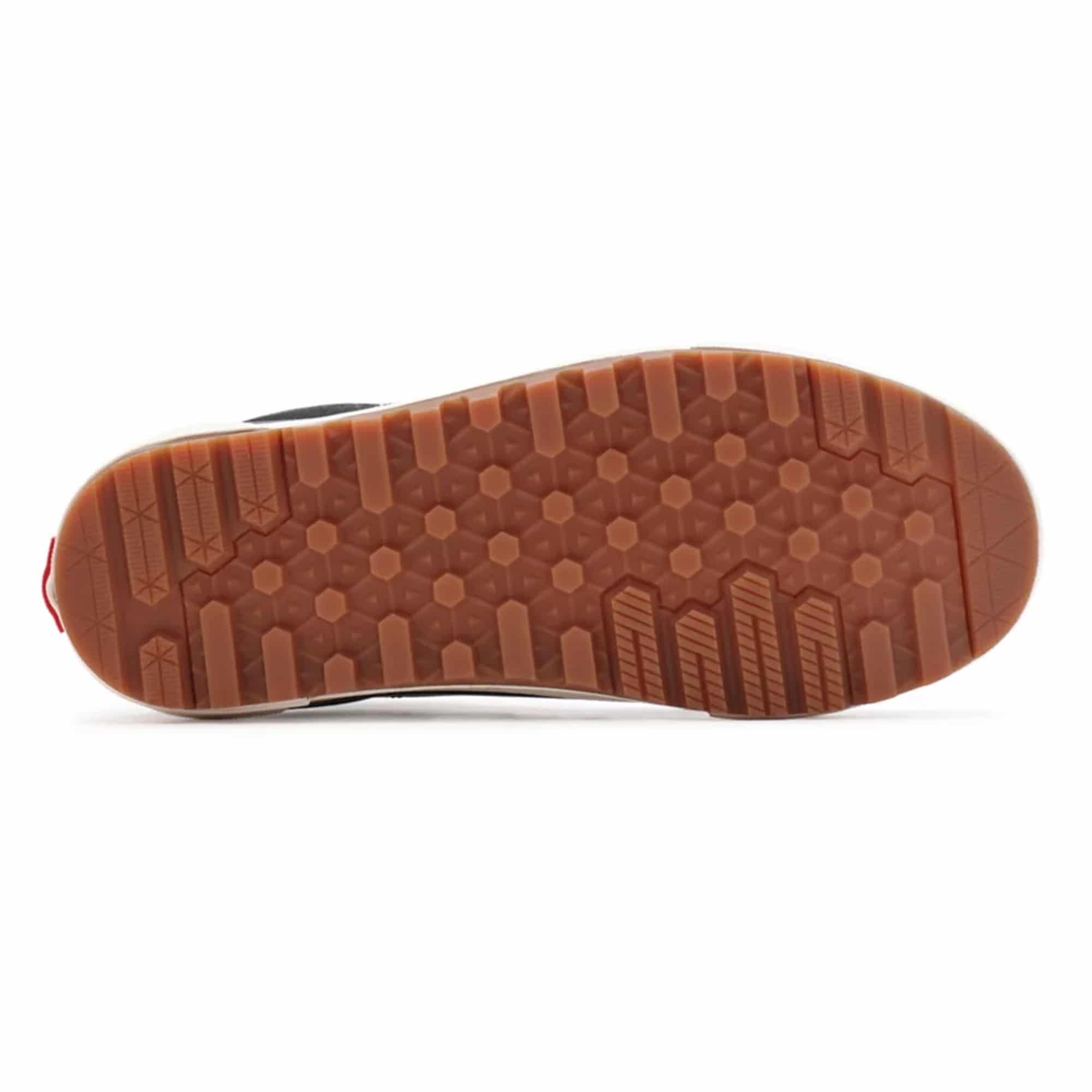 https://admin.plaze-shop.de/wp-content/uploads/2021/11/Vans_VN0A5HZY6B_SK8Hi_MTE_plaze-shop_5-1.jpg