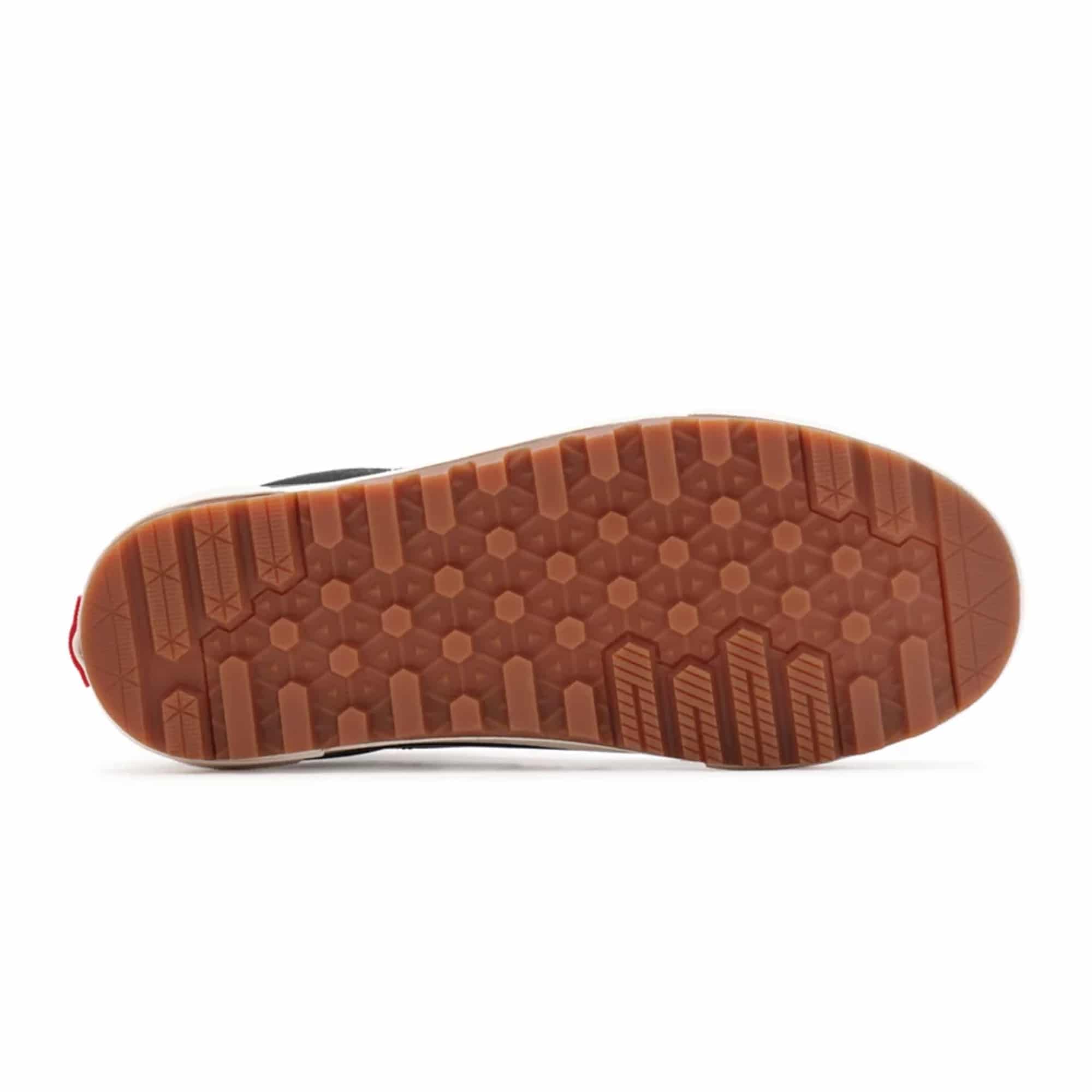 https://admin.plaze-shop.de/wp-content/uploads/2021/11/Vans_VN0A5HZY6B_SK8Hi_MTE_plaze-shop_5.jpg