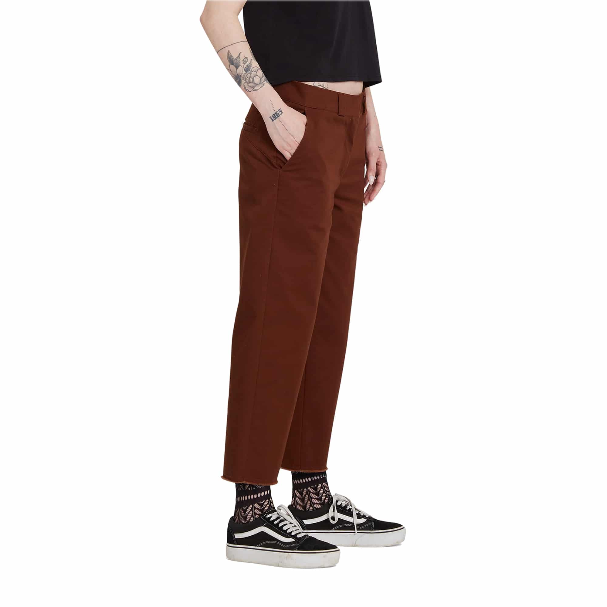 https://admin.plaze-shop.de/wp-content/uploads/2022/02/Whawhat-Chino-Pant-Brown-3.jpg