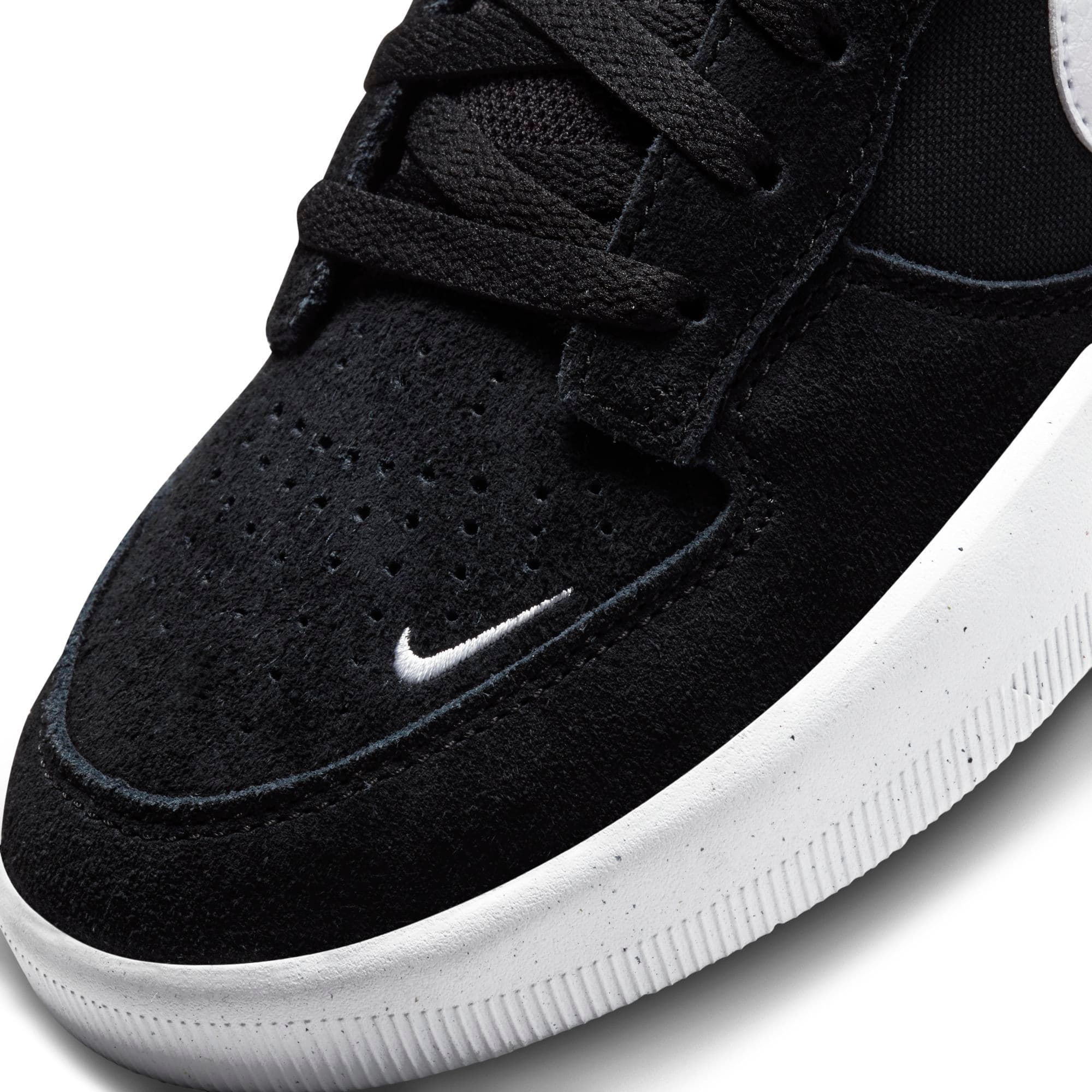 https://admin.plaze-shop.de/wp-content/uploads/2022/04/NikeSB_Force58_CZ2959_001_plaze-shop_4.jpeg