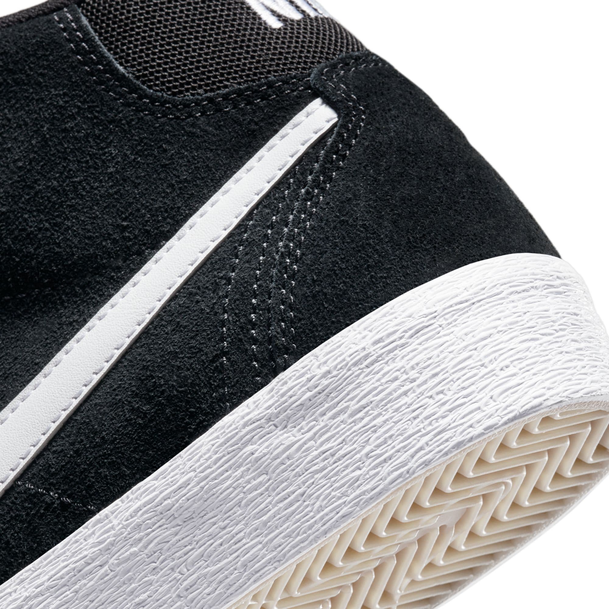 https://admin.plaze-shop.de/wp-content/uploads/2022/09/NikeSB_DR0126-001_Bruin_Hi_plaze-shop_6.jpeg