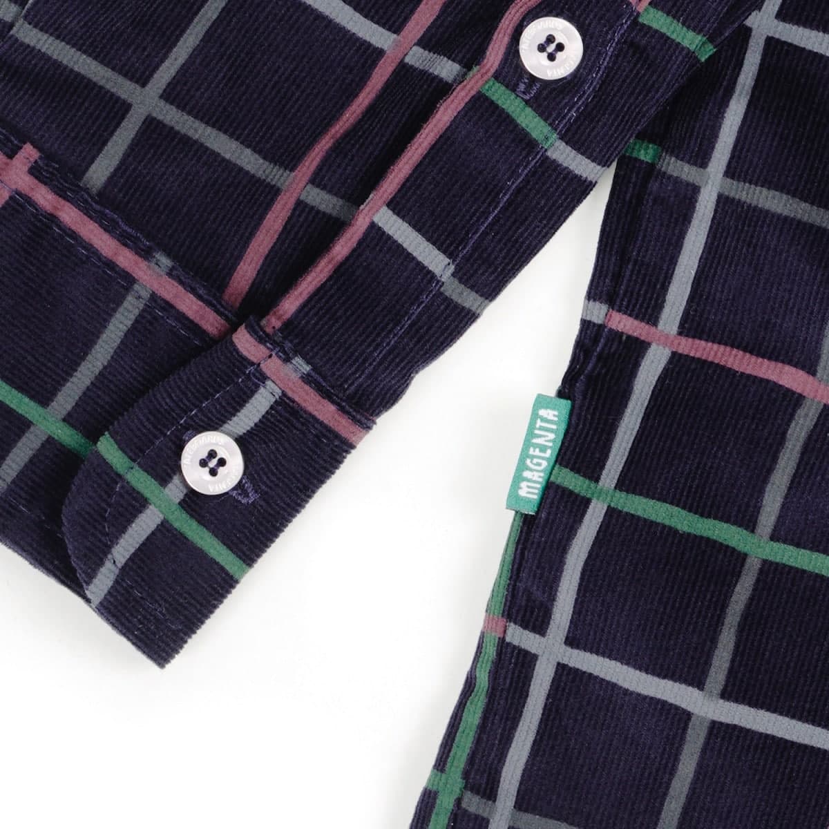 https://admin.plaze-shop.de/wp-content/uploads/2022/12/MAgenta_PWS_Cord_Shirt_plaze-shop_3.jpg