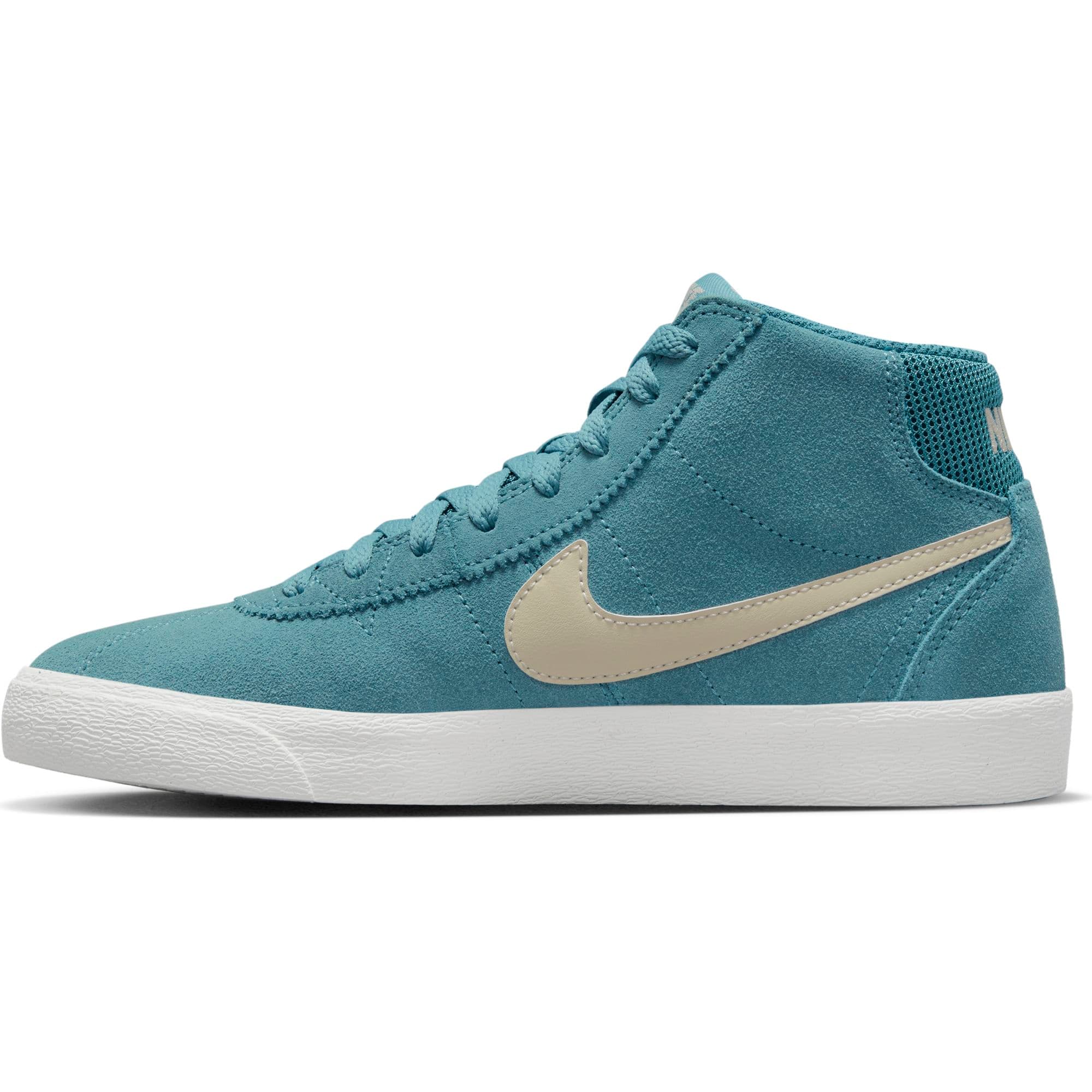 https://admin.plaze-shop.de/wp-content/uploads/2022/12/NikeSB_Bruin_Hi_DR0126-400_plaze-shop_2.jpeg