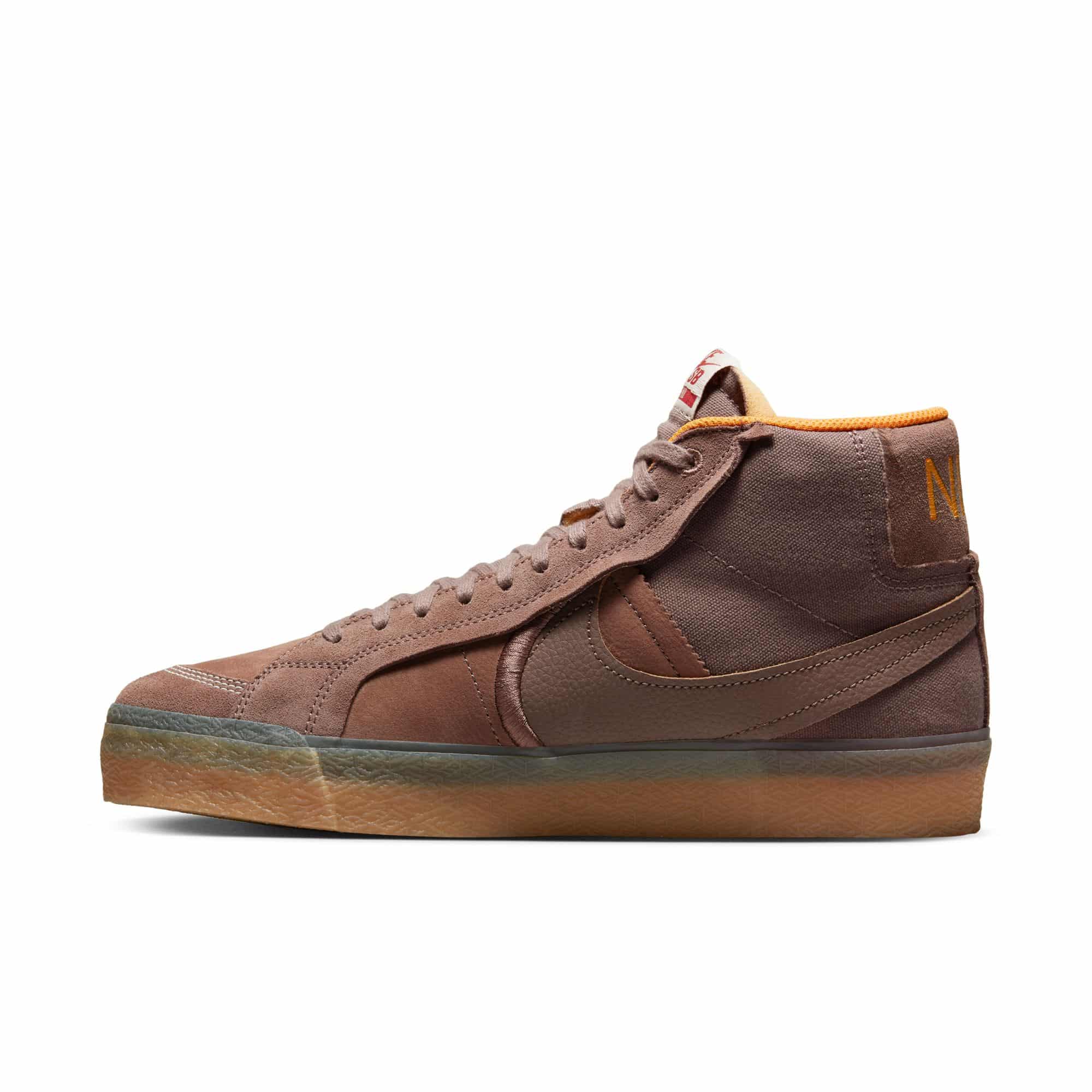 https://admin.plaze-shop.de/wp-content/uploads/2022/12/NikeSB_DV5468-200_plaze-shop_2.jpeg