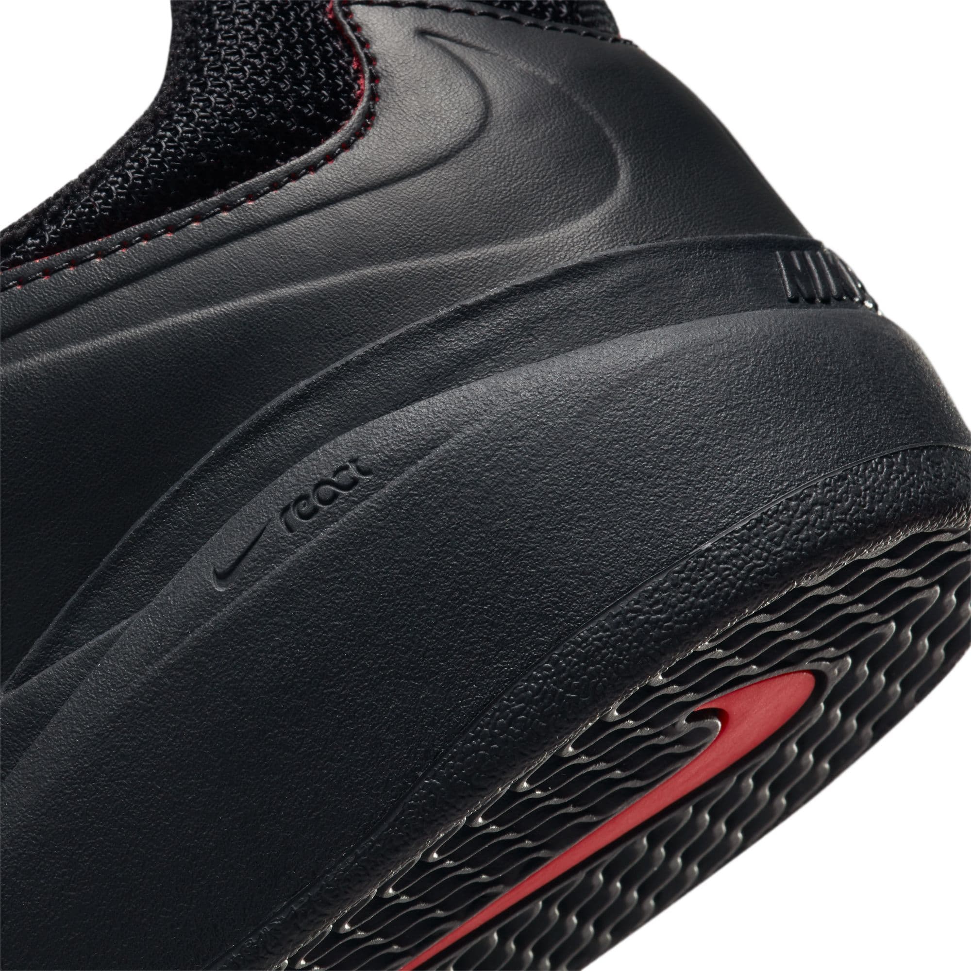 https://admin.plaze-shop.de/wp-content/uploads/2023/03/NikeSB_Ishod_DV5473-001_plaze-shop_3.jpeg