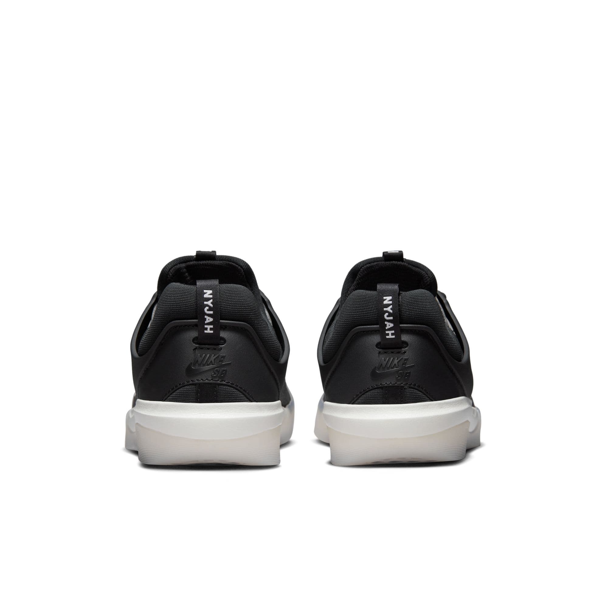 https://admin.plaze-shop.de/wp-content/uploads/2023/03/NikeSB_Nyjah_Blk_Wht_plaze-shop_8.jpeg