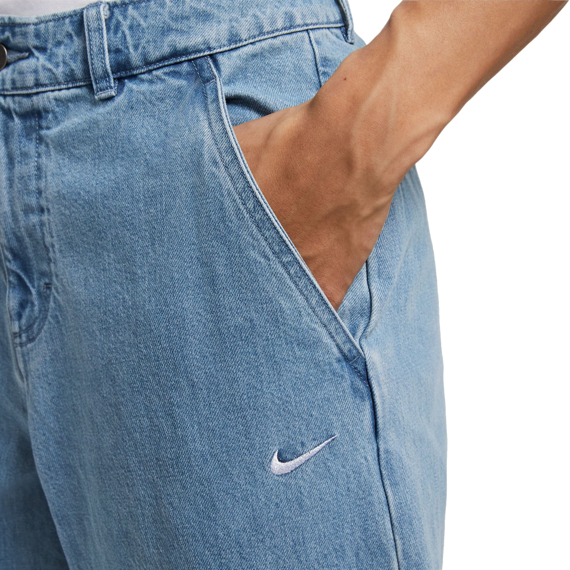https://admin.plaze-shop.de/wp-content/uploads/2023/07/NikeSB_DV8917-493_plaze-shop_4.jpeg