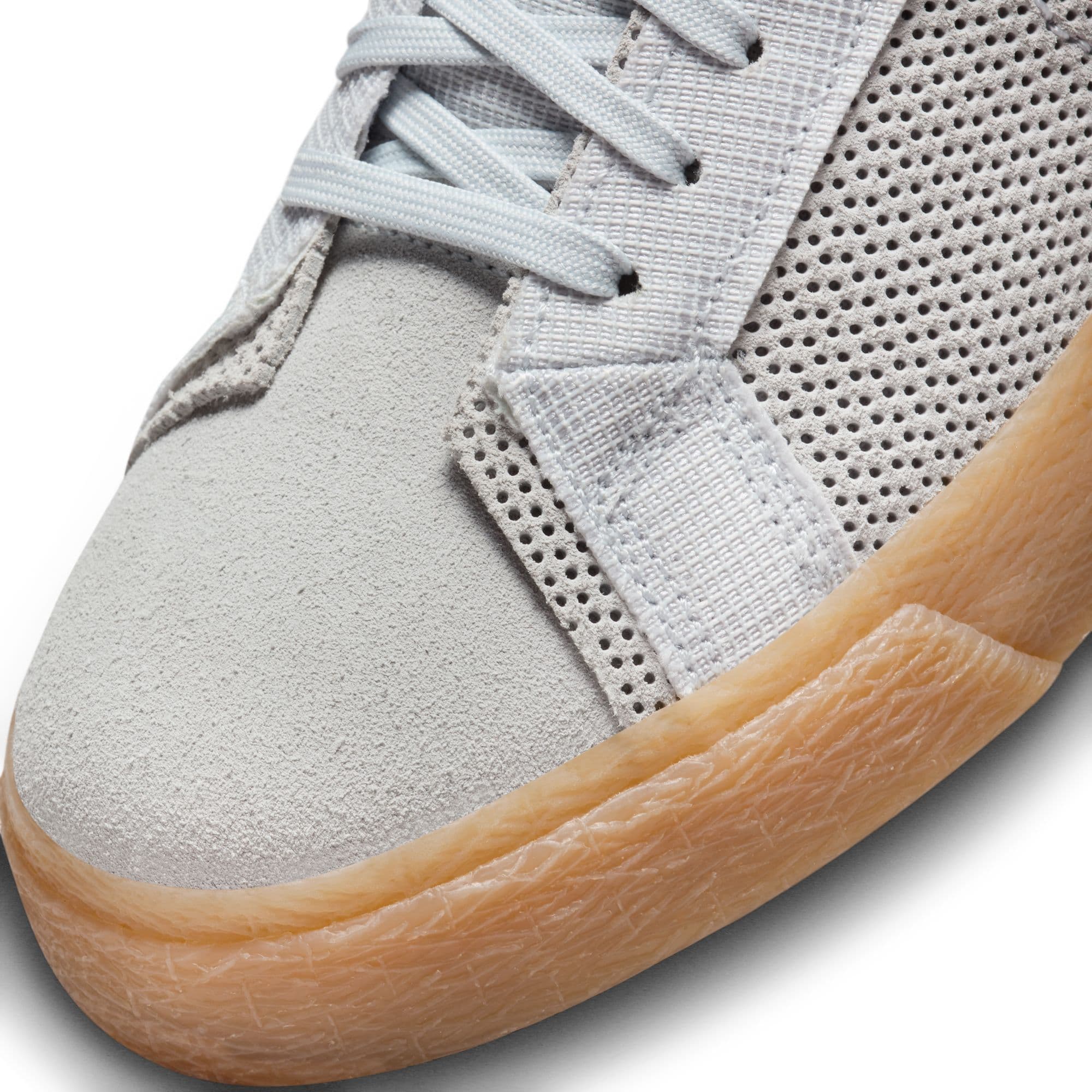 https://admin.plaze-shop.de/wp-content/uploads/2023/08/NikeSB_FD5113-100_plaze-ahop_3.jpeg