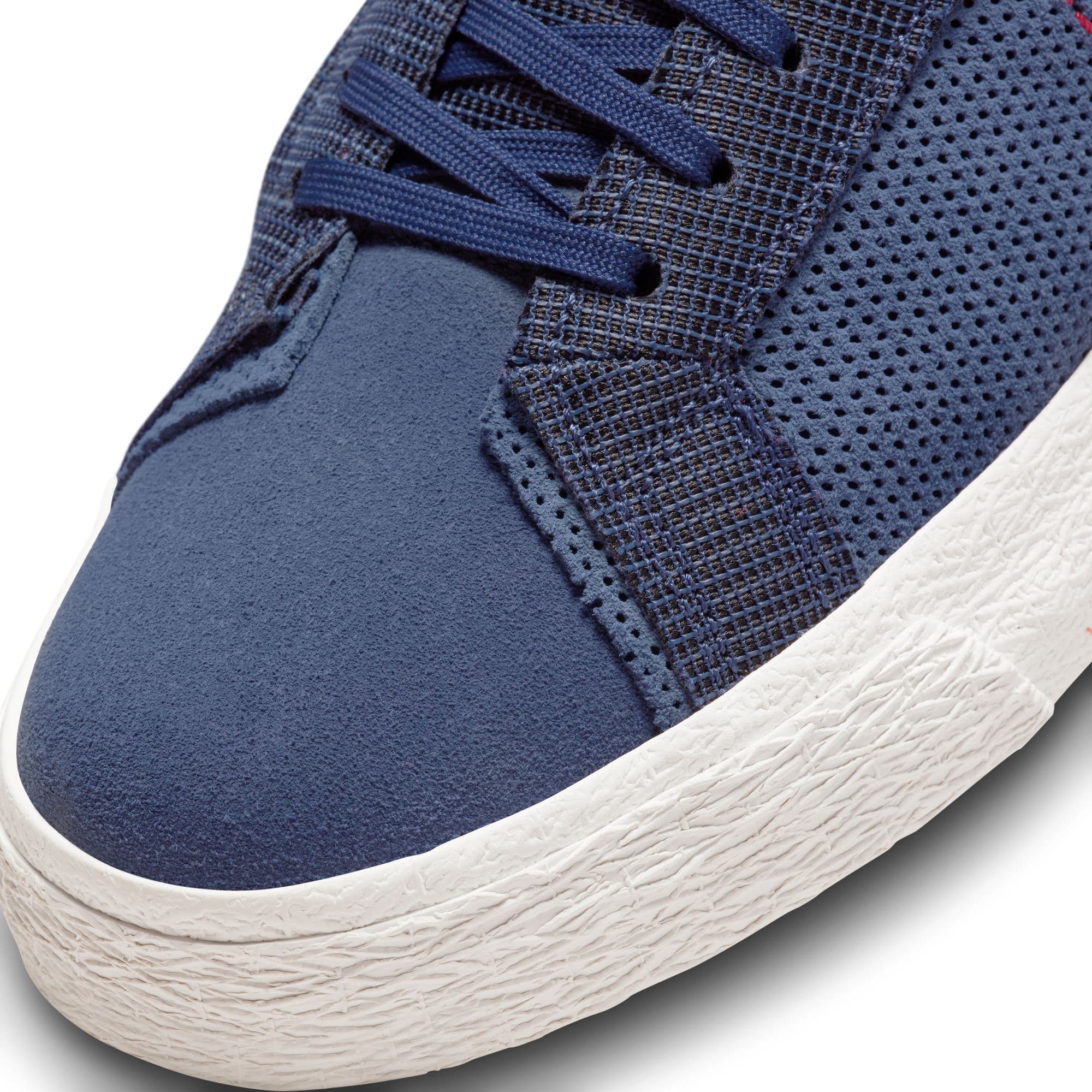 https://admin.plaze-shop.de/wp-content/uploads/2023/08/NikeSB_FD5113-600_plaze-shop_3.jpeg