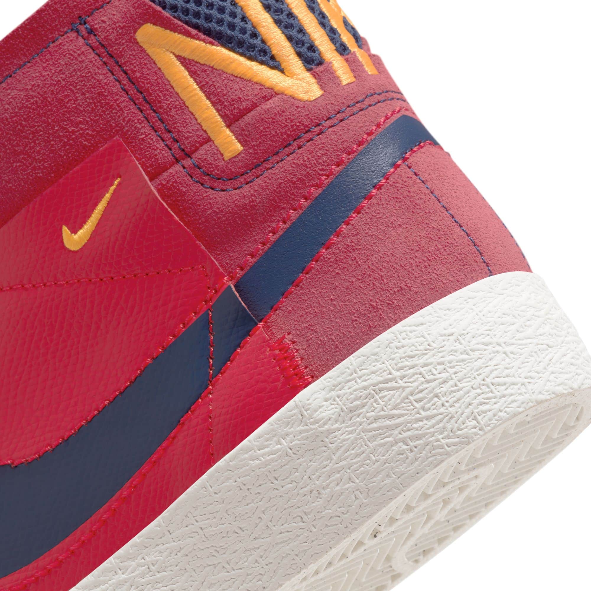 https://admin.plaze-shop.de/wp-content/uploads/2023/08/NikeSB_FD5113-600_plaze-shop_4.jpeg