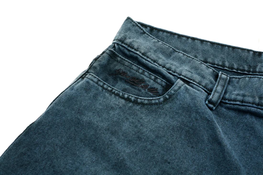 https://admin.plaze-shop.de/wp-content/uploads/2023/08/Yardsale_Phantasie_Shorts_Blue_plaze-4.webp