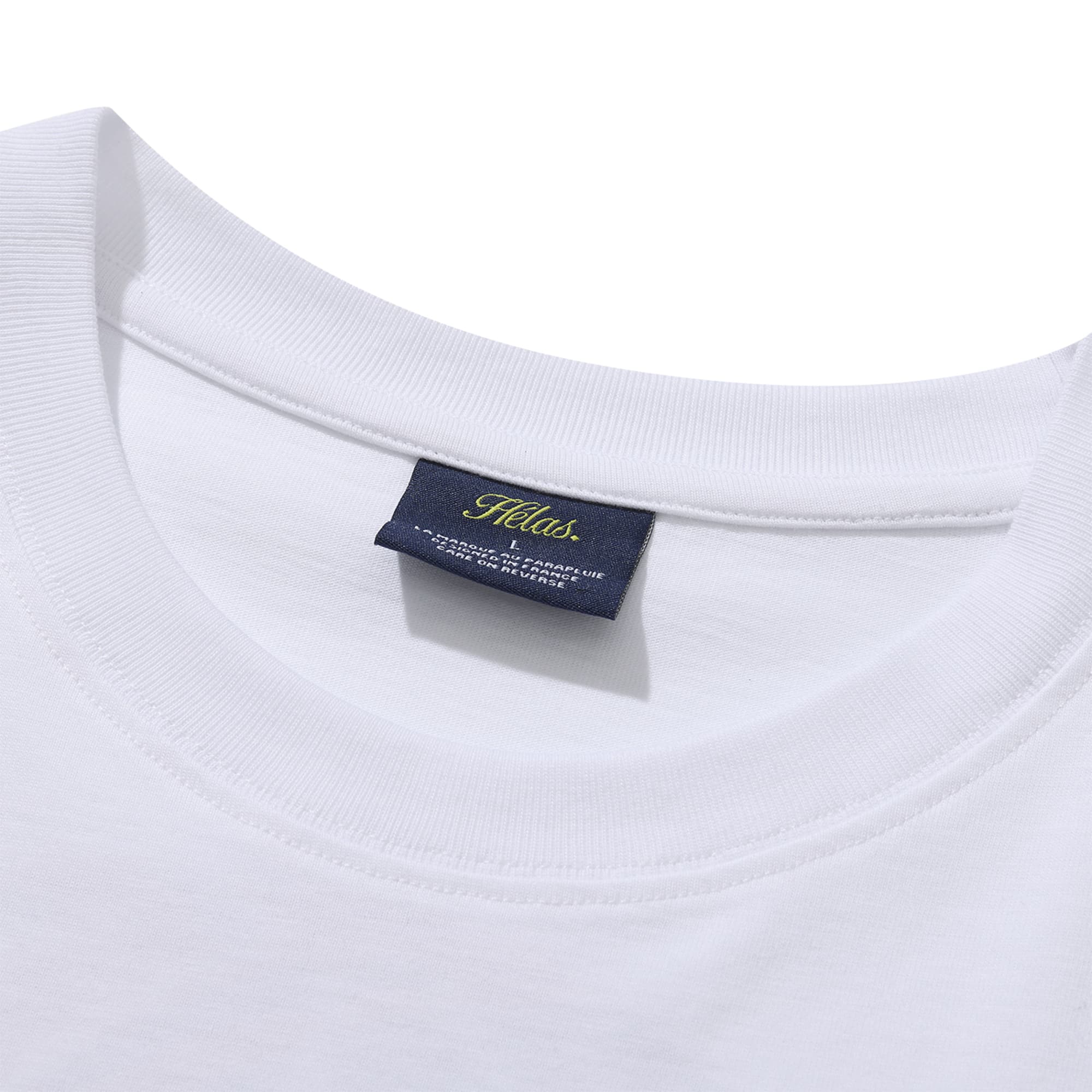 https://admin.plaze-shop.de/wp-content/uploads/2023/09/Helas_Liquid-Tee_white_plaze-skateshop_3.jpg