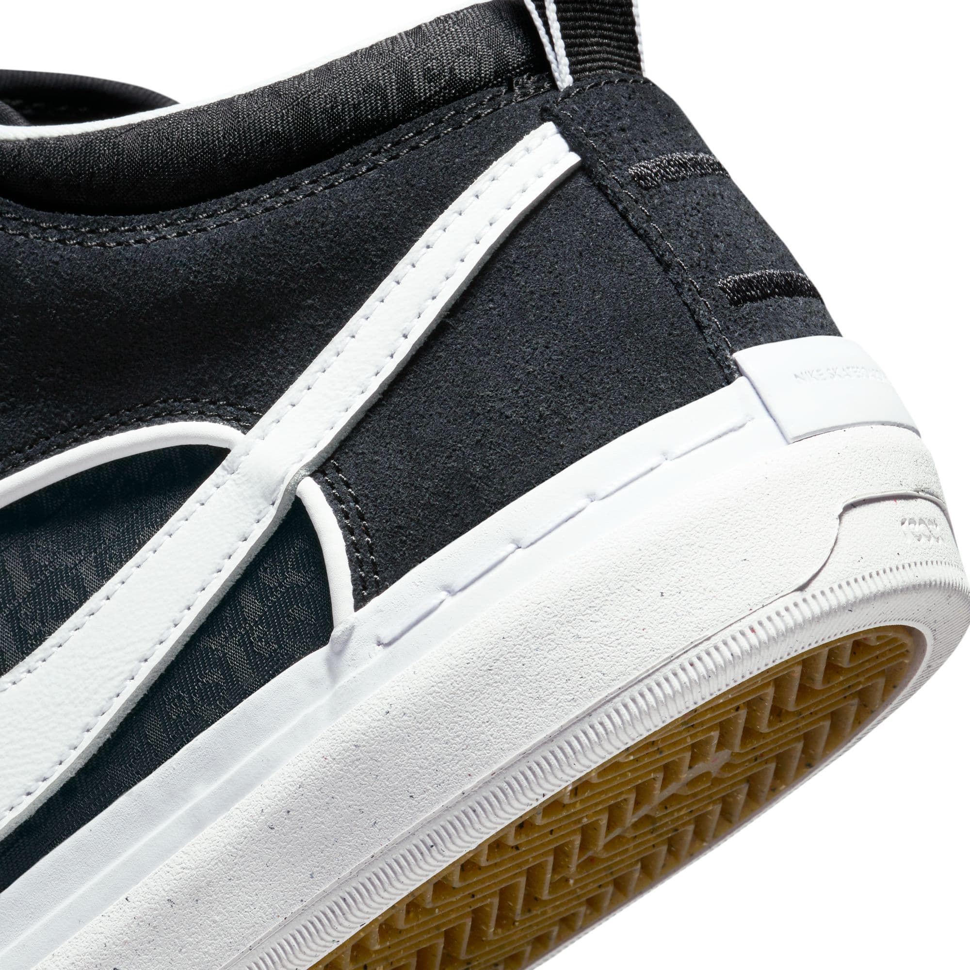 https://admin.plaze-shop.de/wp-content/uploads/2023/10/NikeSB_React_Leo_plaze-shop_4.jpeg