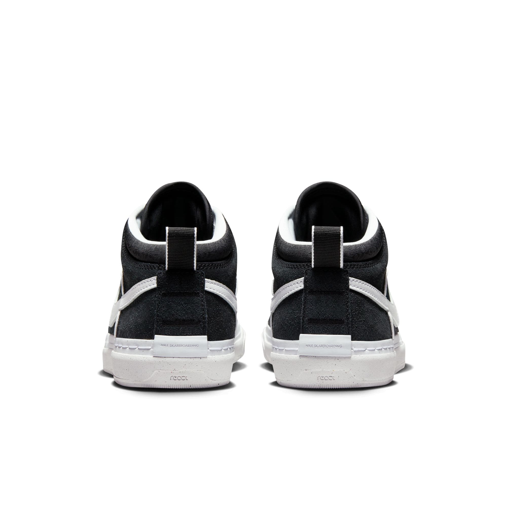 https://admin.plaze-shop.de/wp-content/uploads/2023/10/NikeSB_React_Leo_plaze-shop_8.jpeg