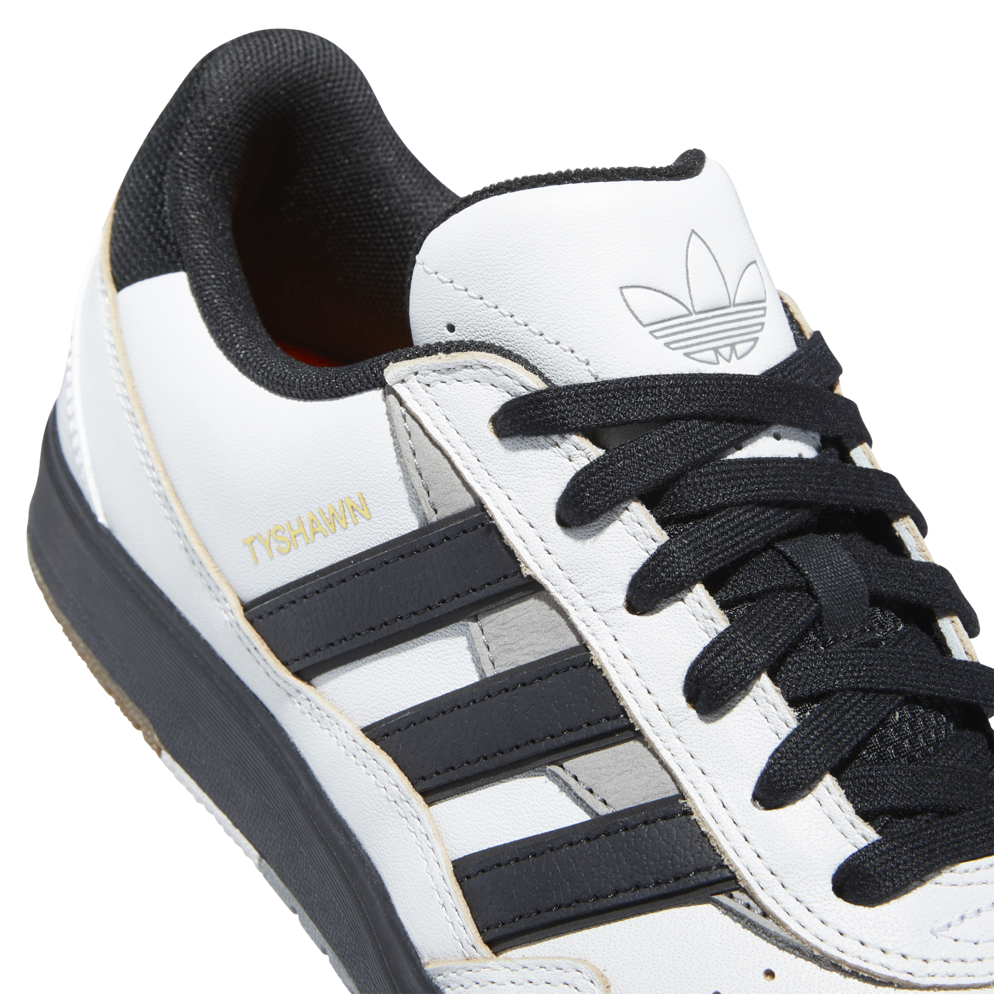 https://admin.plaze-shop.de/wp-content/uploads/2024/06/Adidas_IF9712_Tyshawn_2_plaze-shop_1-7.png