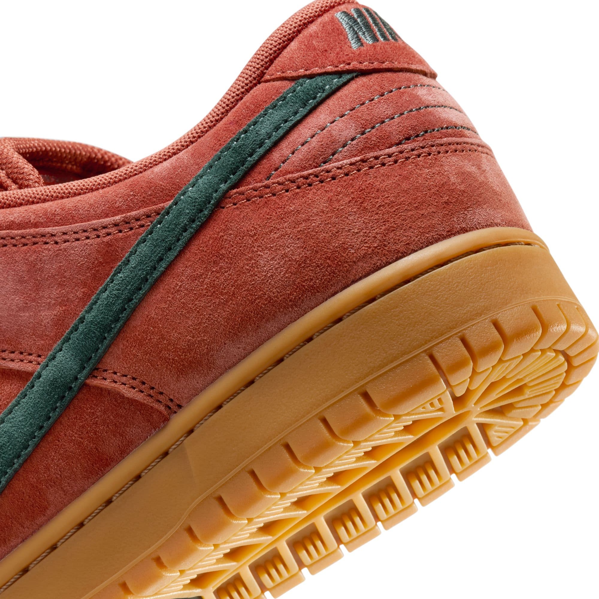 https://admin.plaze-shop.de/wp-content/uploads/2024/09/NikeSB_HF3704-800_plaze-shop_1-4.jpeg