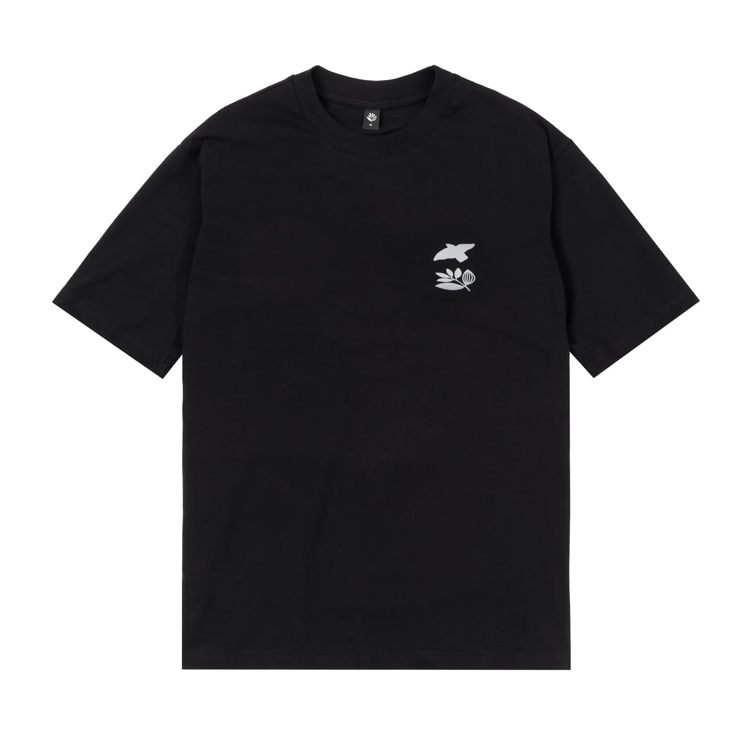 https://admin.plaze-shop.de/wp-content/uploads/2024/10/Magenta_Aerial_Tee_Black_plaze-shop_1-2.jpg