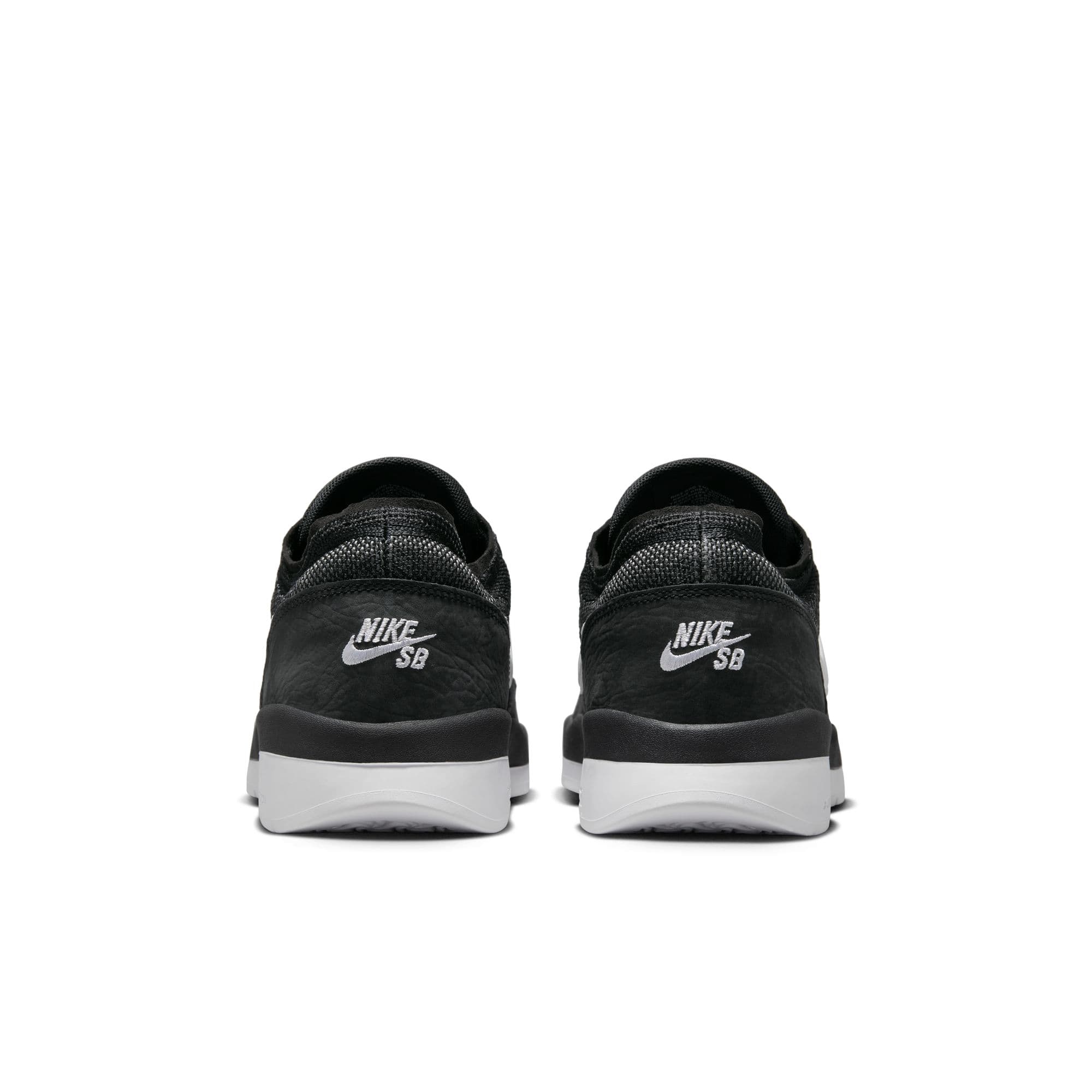 https://admin.plaze-shop.de/wp-content/uploads/2025/01/NikeSB_PS8_FV8493_003_plaze-shop_1-5.jpeg