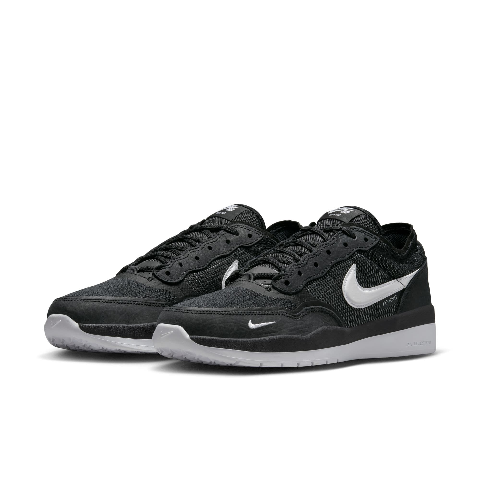 https://admin.plaze-shop.de/wp-content/uploads/2025/01/NikeSB_PS8_FV8493_003_plaze-shop_1-6.jpeg