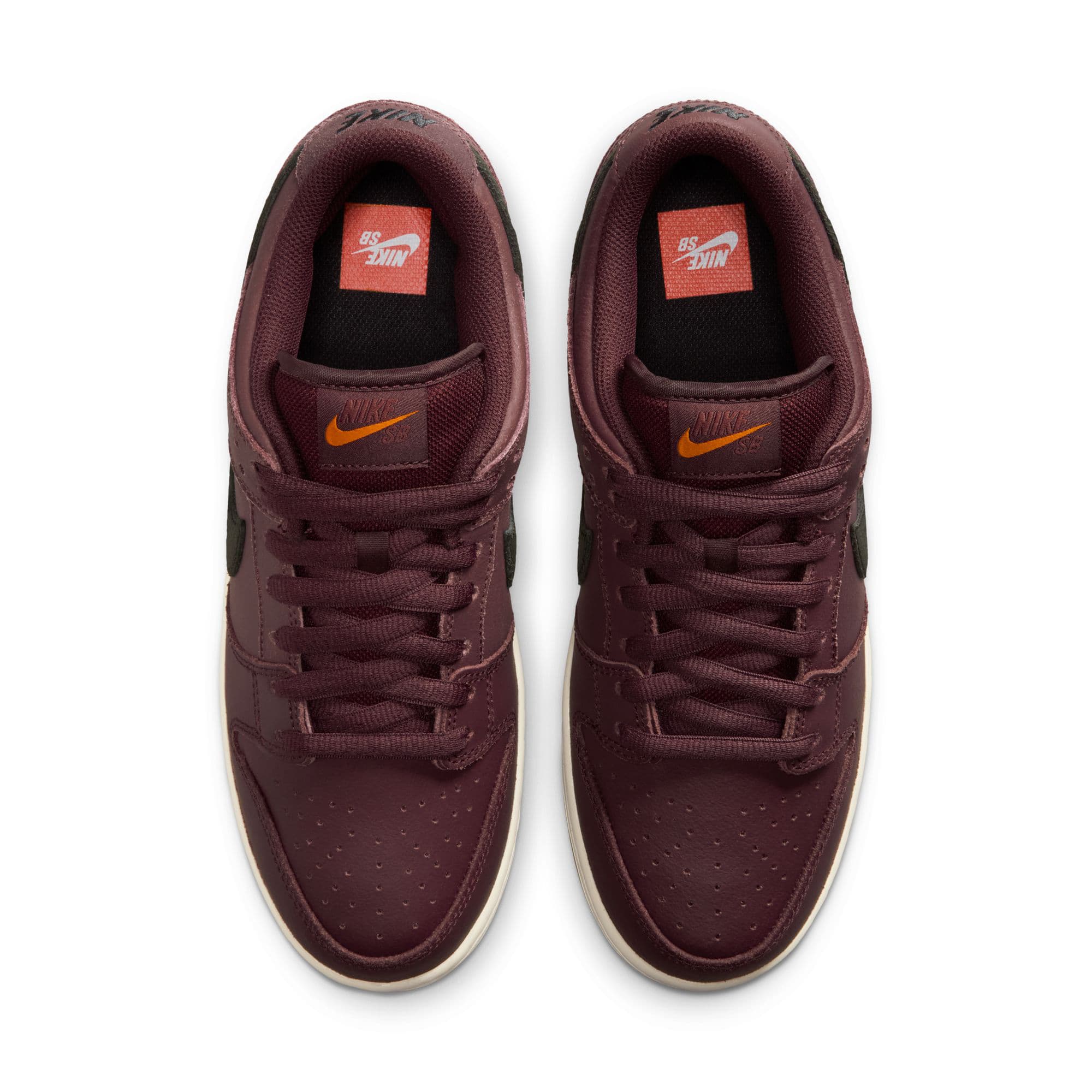 https://admin.plaze-shop.de/wp-content/uploads/2026/01/NIke-SB-Dunk-IO2304-600-5.jpg