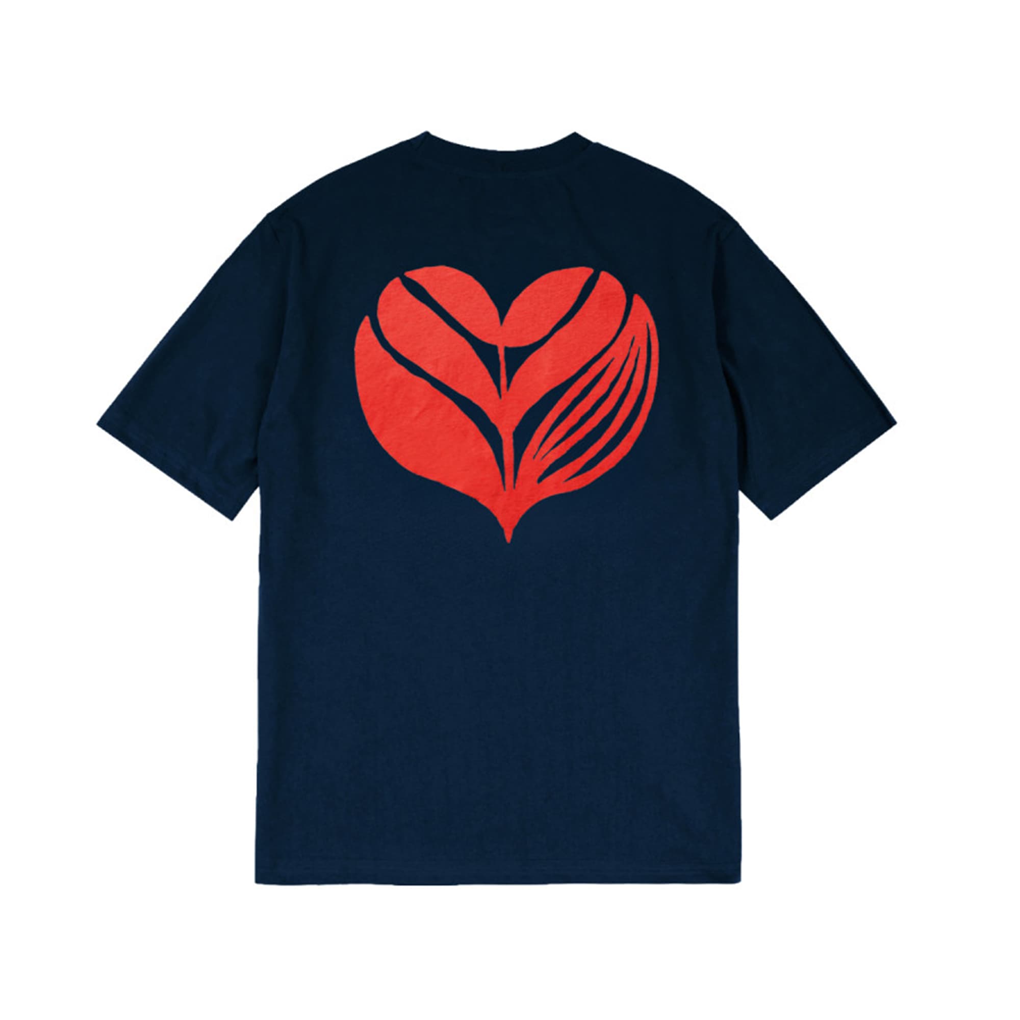 https://admin.plaze-shop.de/wp-content/uploads/2026/05/Magenta_love_tee_navy_plaze-skateshop2.jpg