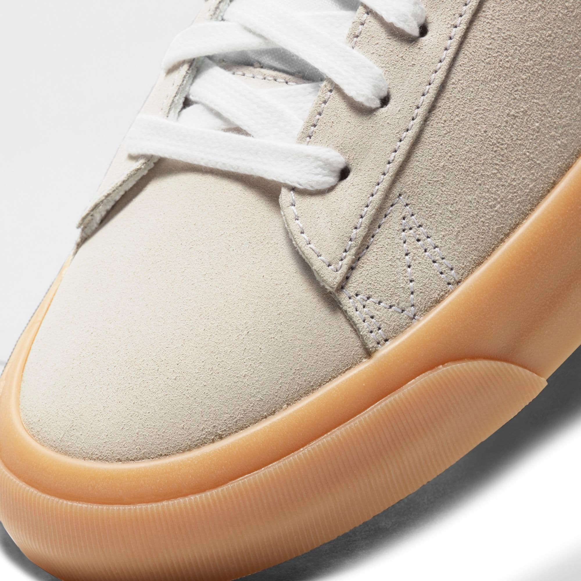 https://admin.plaze-shop.de/wp-content/uploads/2021/05/DC7695-100_NikeSB_BlazerLow_plaze-shop_7.jpeg