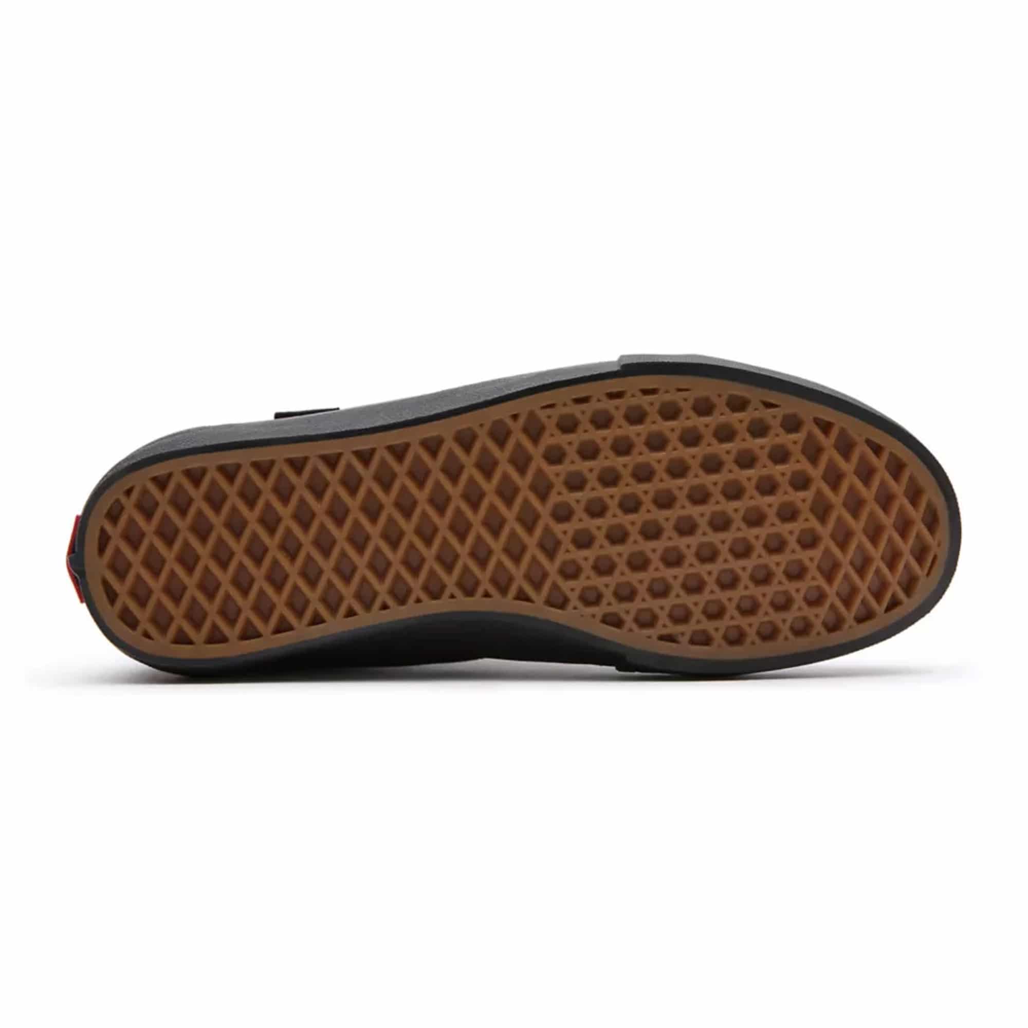https://admin.plaze-shop.de/wp-content/uploads/2021/05/VN0A5FCBBKA1_Vans_Skate_Old_Skool_Black_Black_Plaze-Shop_6.jpg