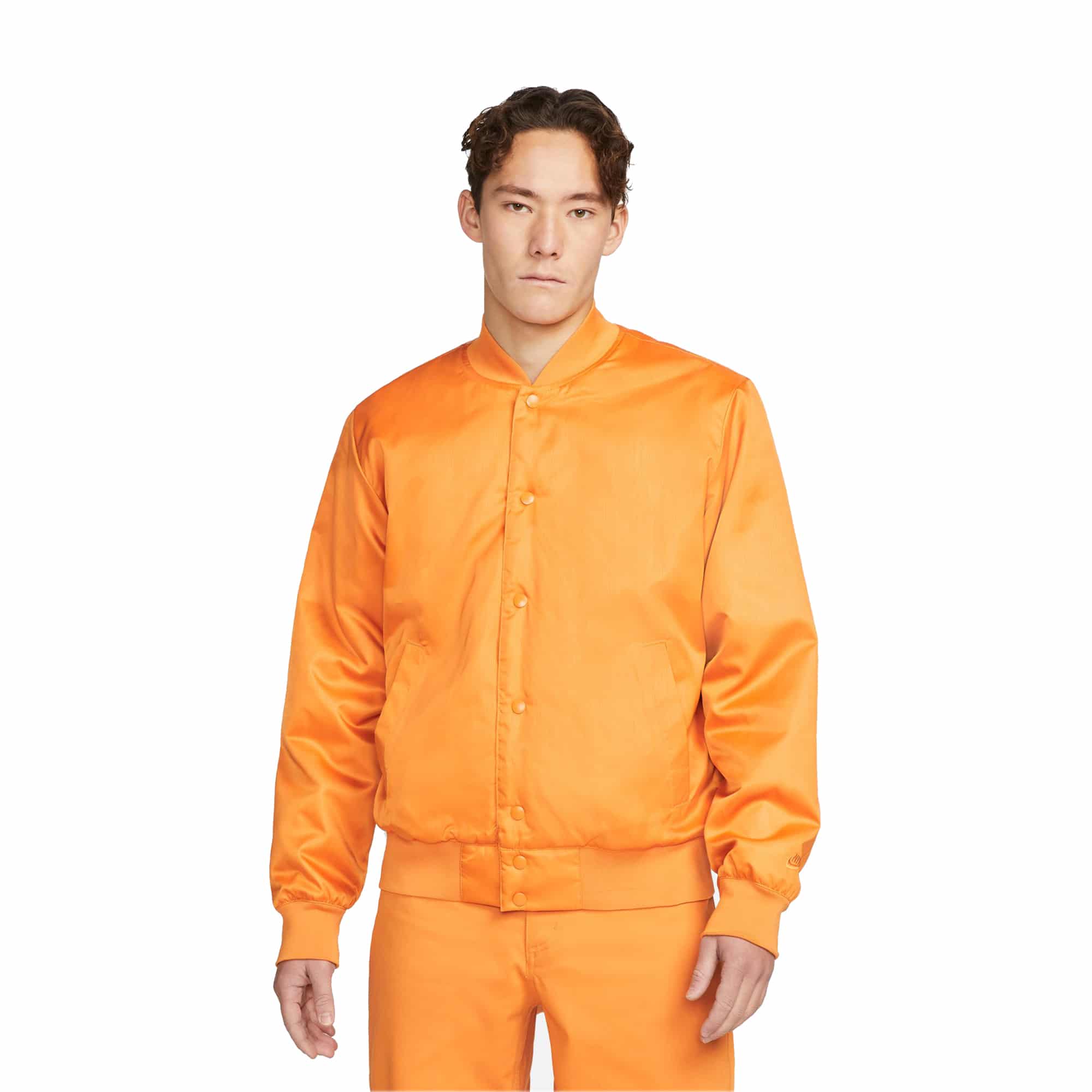 https://admin.plaze-shop.de/wp-content/uploads/2022/03/DH2632-738_NikeSB_SB_SF_DNA_OL_Jacket_light_curry_plaze-skateshop_1.jpg