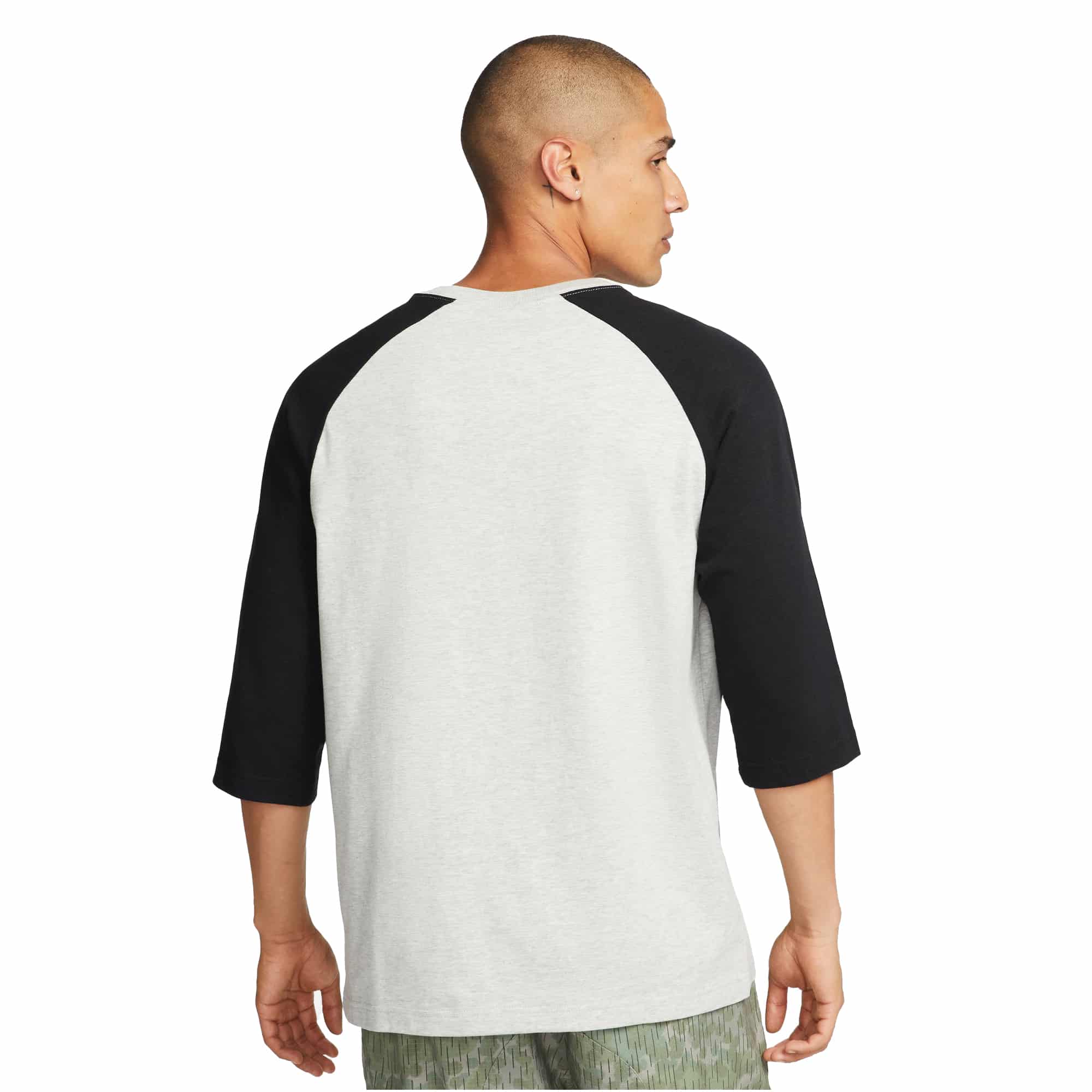https://admin.plaze-shop.de/wp-content/uploads/2022/07/DQ6284-050_NikeSB_BSBL_RGLN_Tee_LA_plaze-skateshop_2.jpg