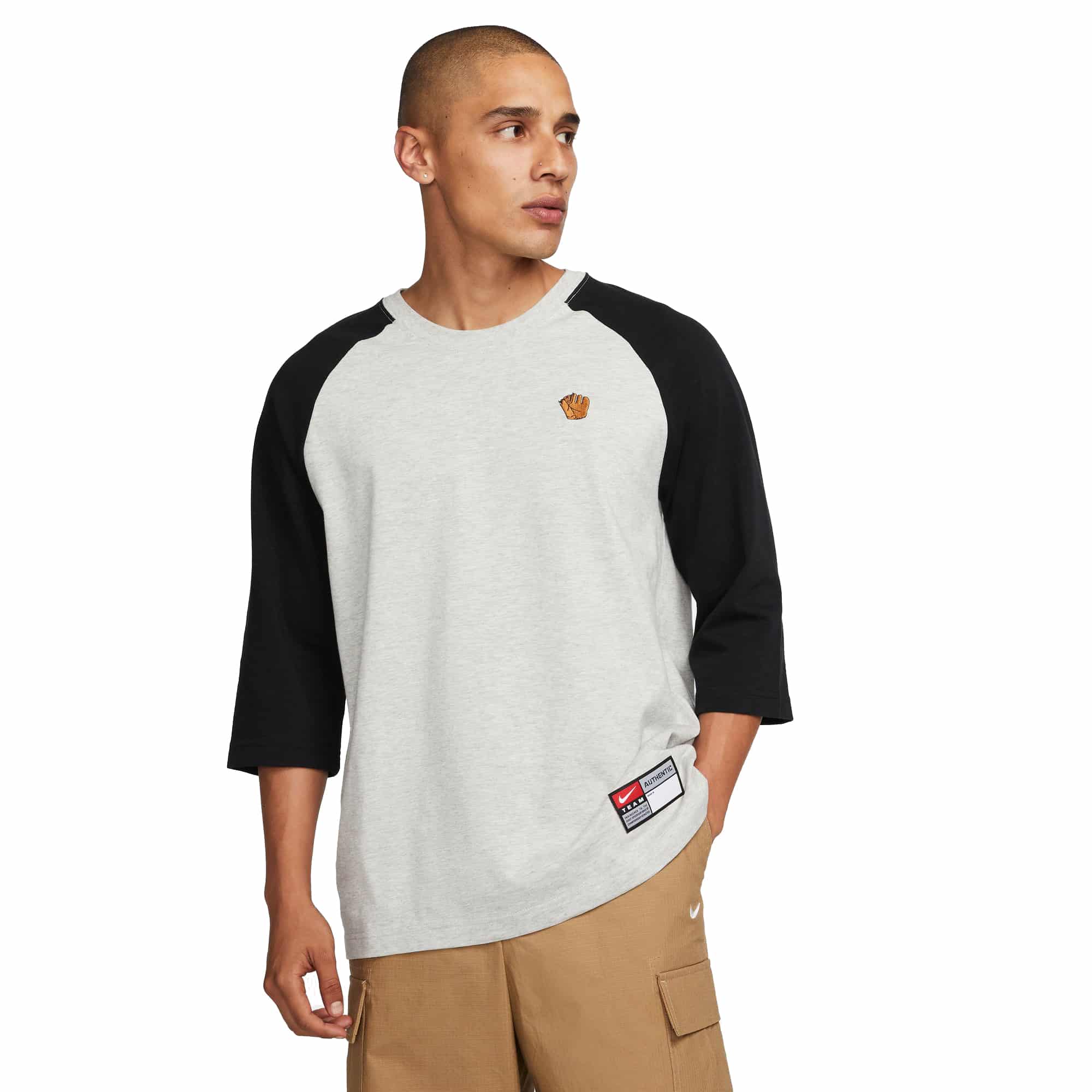 https://admin.plaze-shop.de/wp-content/uploads/2022/07/DV1725-050_NikeSB_BSBL_RGLN_Tee_SF_plaze-skateshop_1.jpg