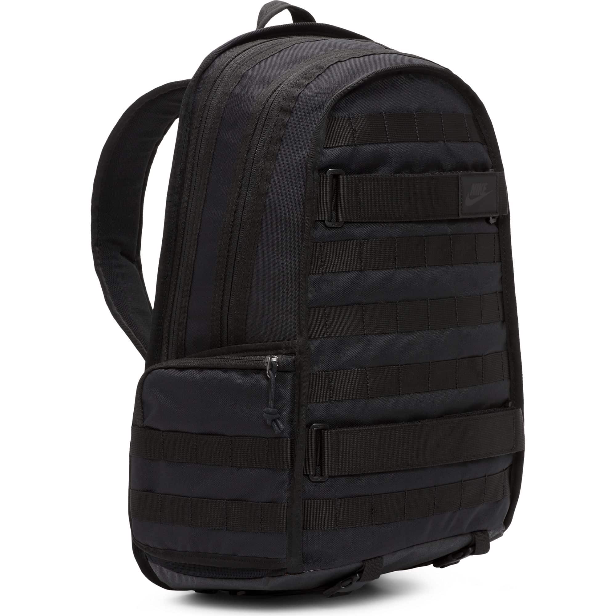https://admin.plaze-shop.de/wp-content/uploads/2022/08/BA5971-014_Nike_RPM_Backpack_Black_Plaze-Shop_3.jpeg