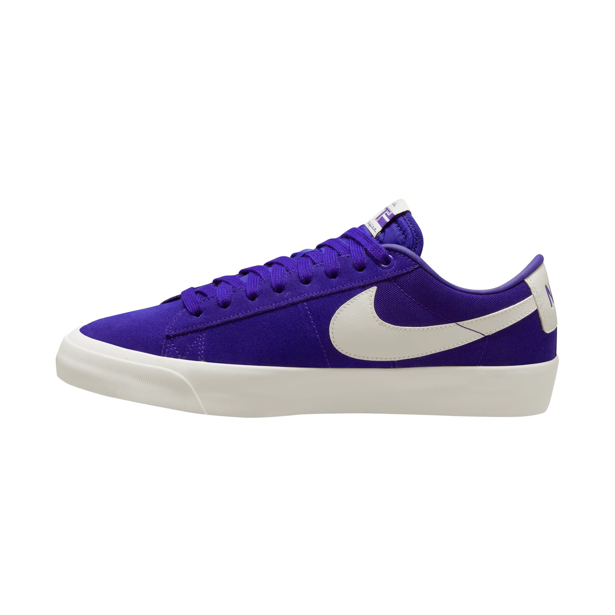 https://admin.plaze-shop.de/wp-content/uploads/2022/08/NikeSB_Blazer_Low_Pro_GT_DR9103-400_plaze-shop_2.jpeg
