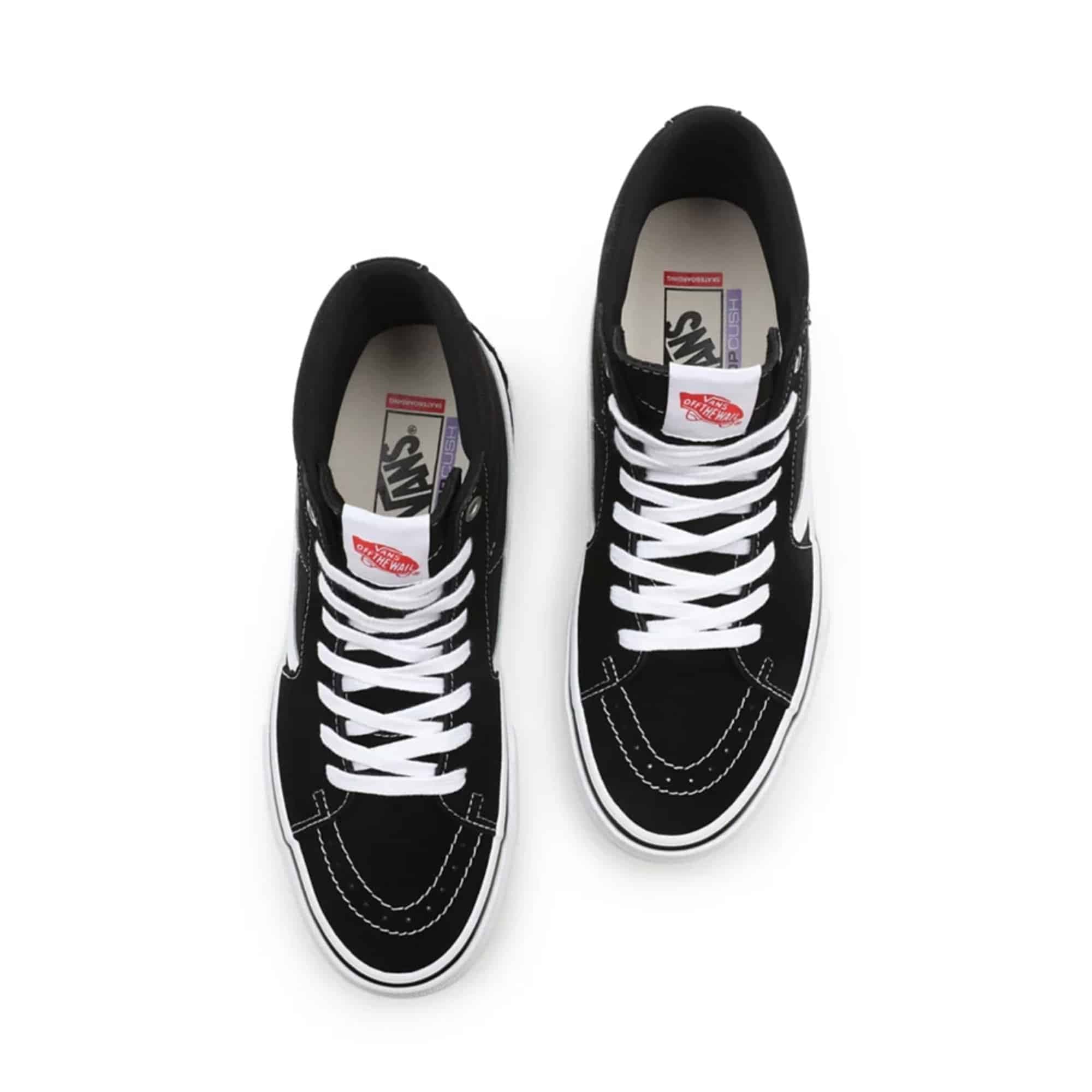 https://admin.plaze-shop.de/wp-content/uploads/2022/08/Vans_Skate_Sk8-Hi_Black_White_plaze-shop_3.jpg
