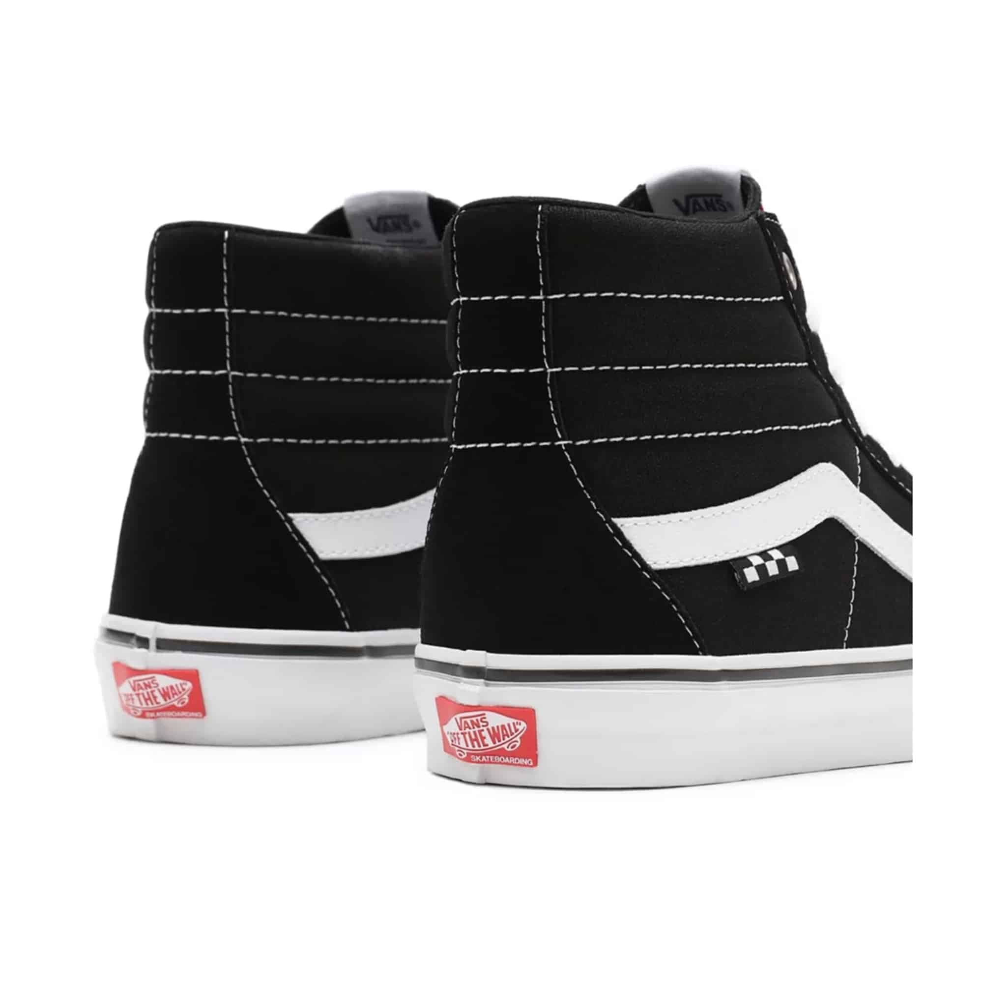 https://admin.plaze-shop.de/wp-content/uploads/2022/08/Vans_Skate_Sk8-Hi_Black_White_plaze-shop_5.jpg