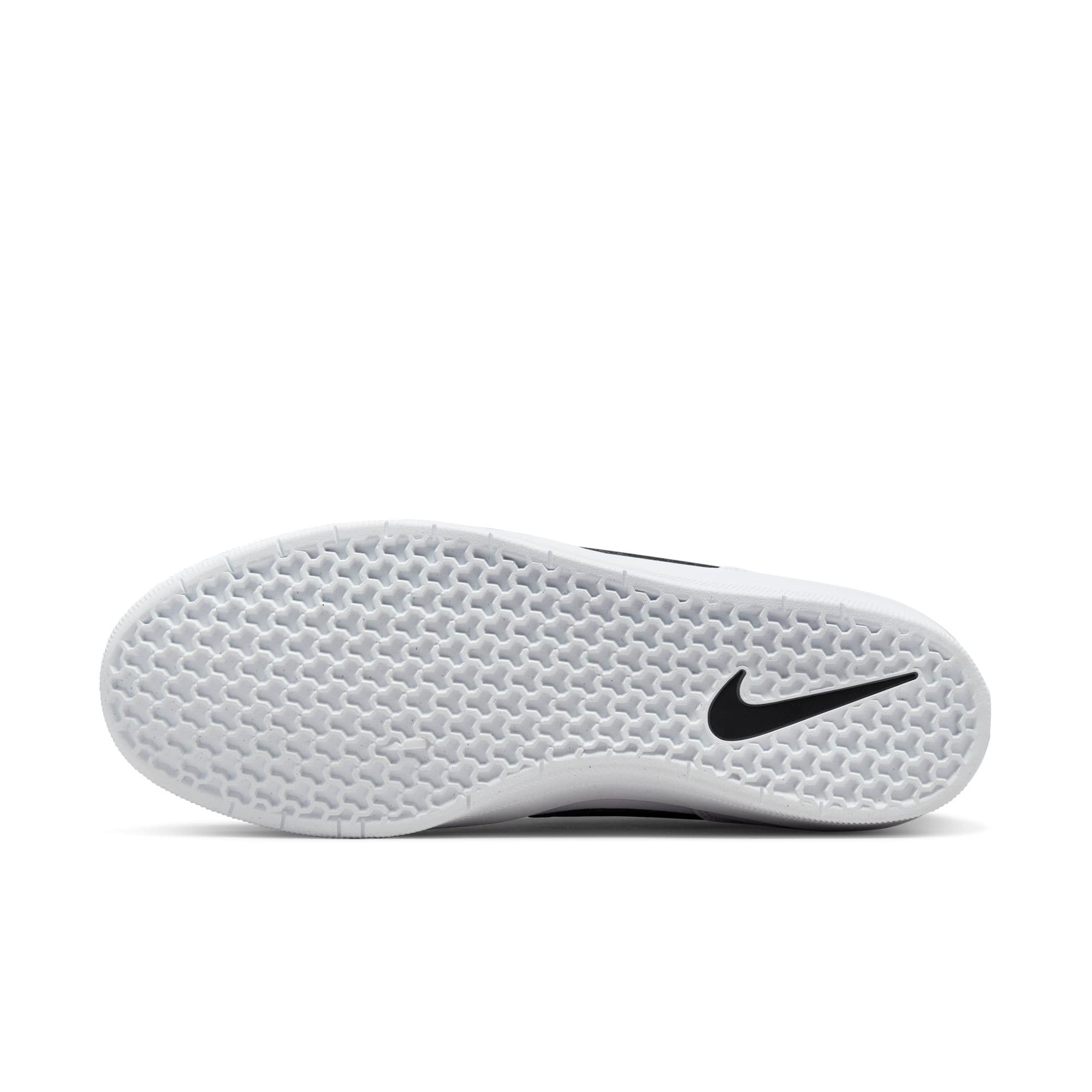 https://admin.plaze-shop.de/wp-content/uploads/2022/12/NikeSB_Force58_White_Black_DH7505-101_plaze-shop_8.jpeg