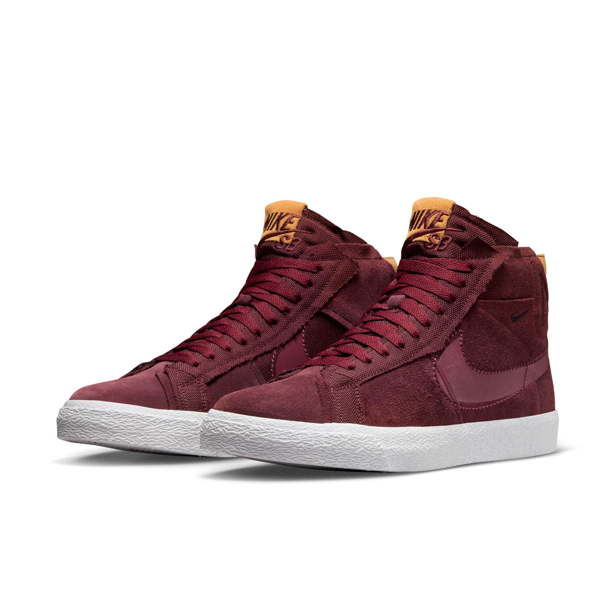 https://admin.plaze-shop.de/wp-content/uploads/2023/03/NikeSB_Zoom_Blazer_Mid_PRM_Midnight_Maroon_plaze-shop_2.jpeg