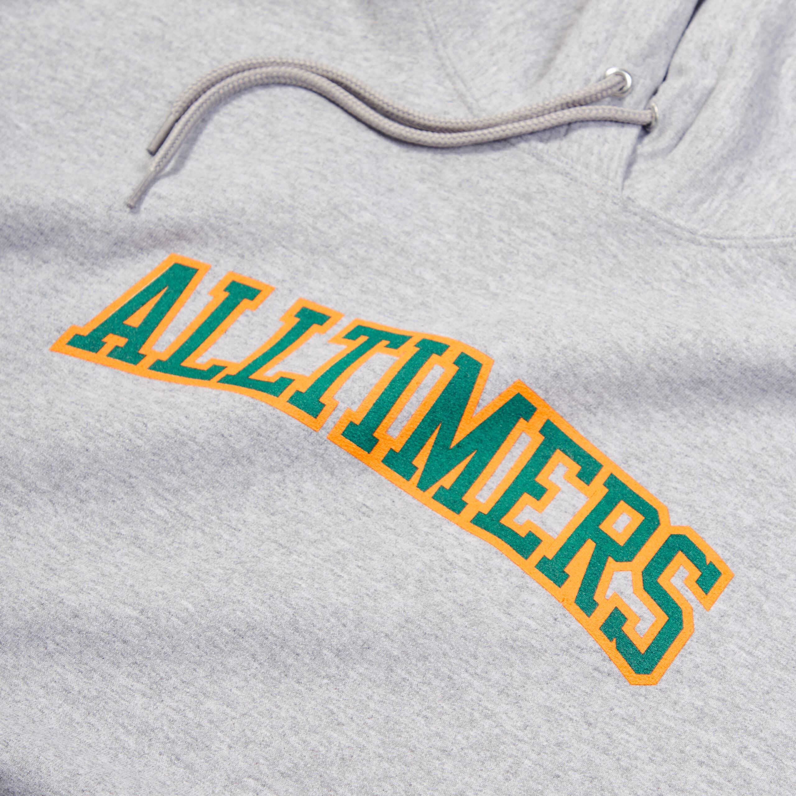 https://admin.plaze-shop.de/wp-content/uploads/2023/04/Alltimers_City_College_ash_plaze-shop_2-scaled.jpg