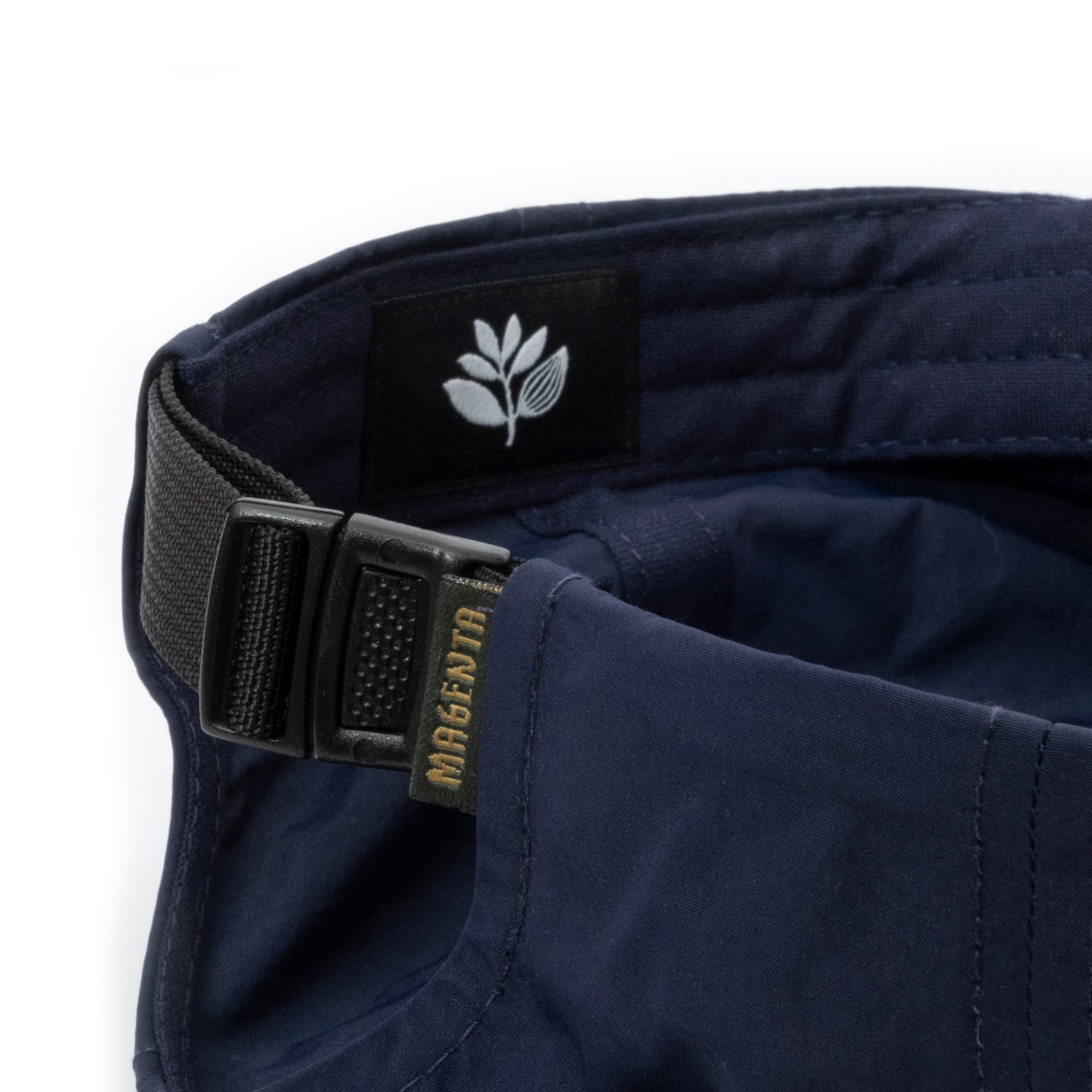 https://admin.plaze-shop.de/wp-content/uploads/2023/04/Magenta_F.R.A-Nylon-Cap-Backpack_plaze-skateshop_5.jpg