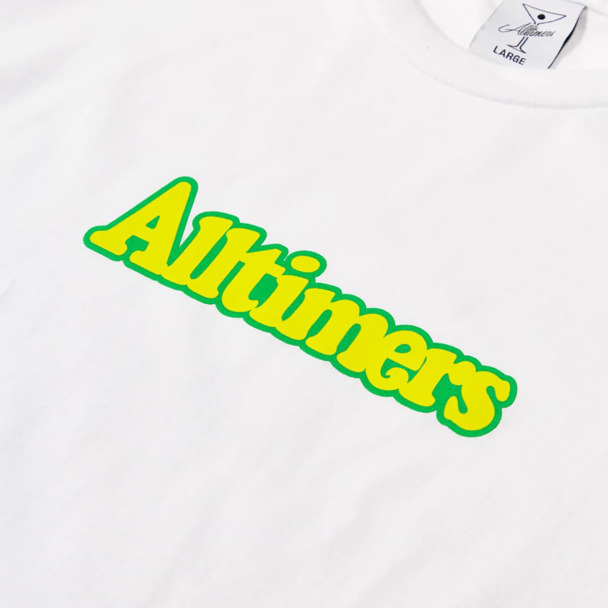 https://admin.plaze-shop.de/wp-content/uploads/2023/08/Alltimers_Broadway_Tee_White_plaze-shop_2.webp