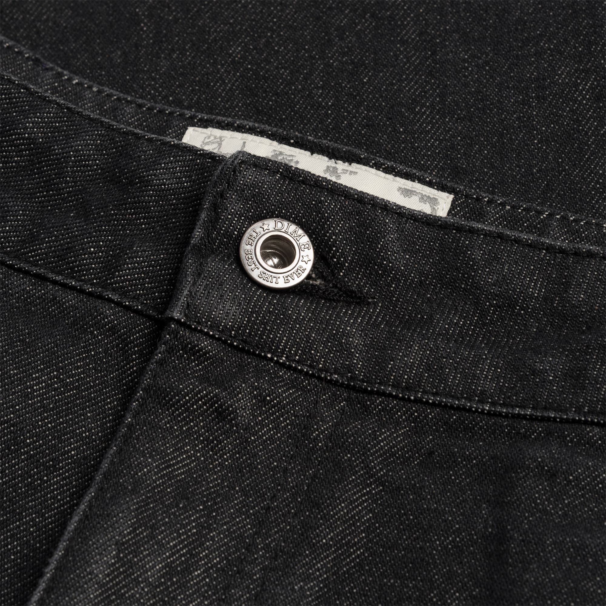 https://admin.plaze-shop.de/wp-content/uploads/2023/09/Dime_ClassicBaggyDenimPants_blackwhite_plaze-skateshop_4.jpg