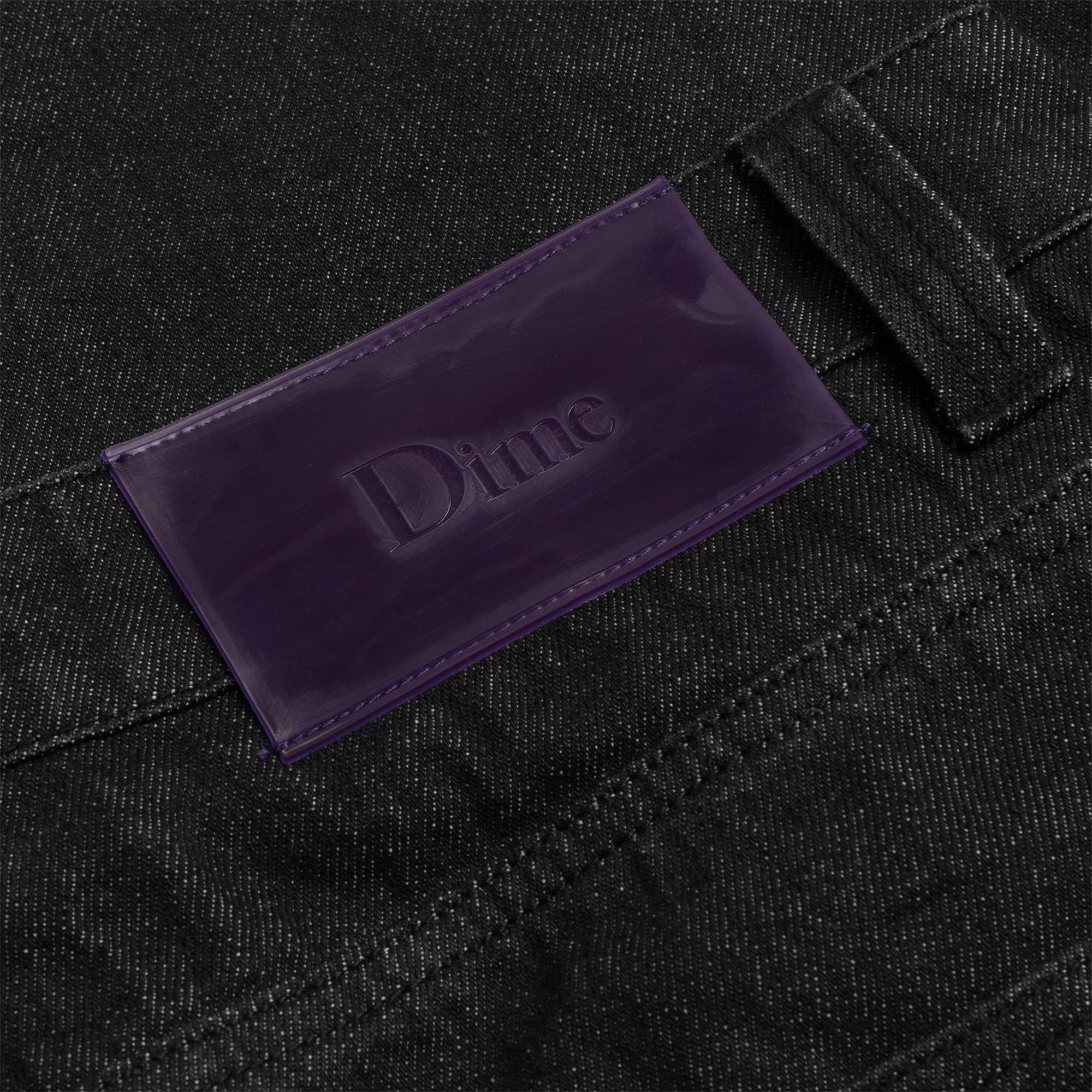 https://admin.plaze-shop.de/wp-content/uploads/2023/09/Dime_ClassicBaggyDenimPants_blackwhite_plaze-skateshop_5.jpg