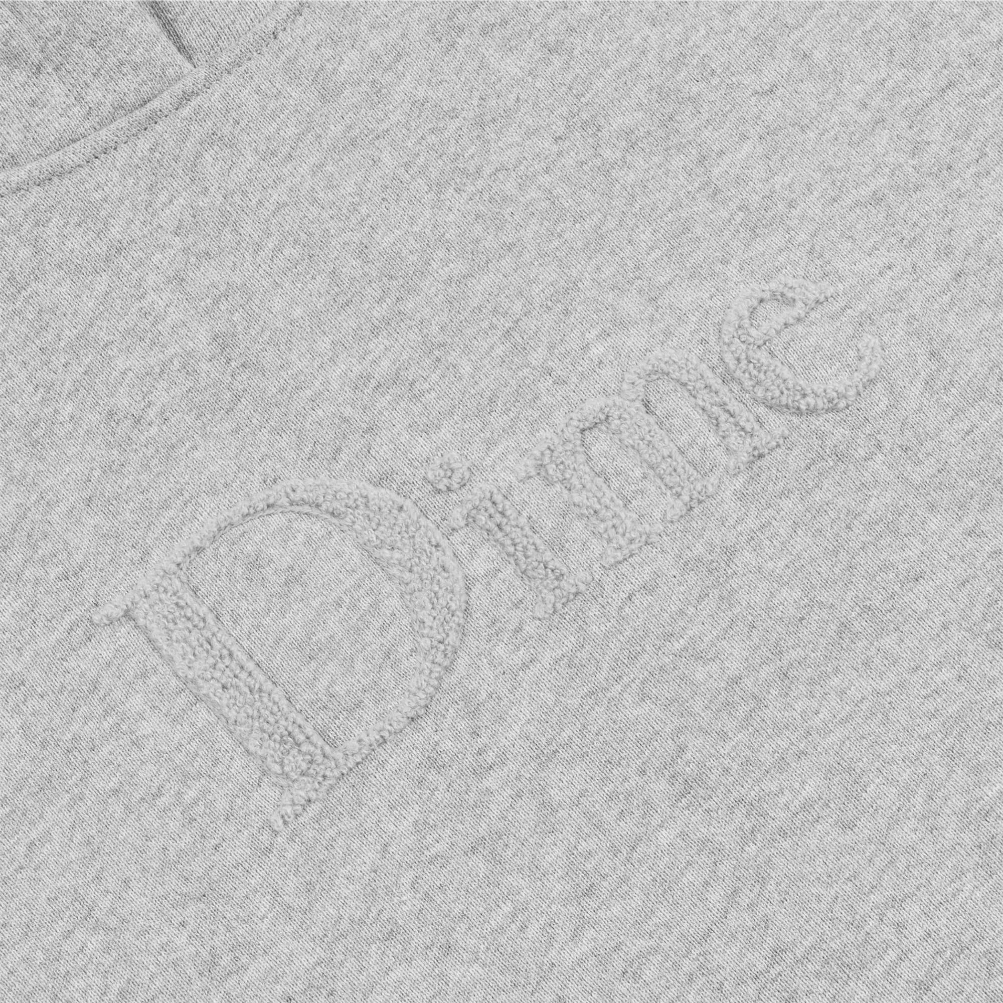 https://admin.plaze-shop.de/wp-content/uploads/2023/09/Dime_ClassicChenilleLogoHoodie_heather_plaze-skateshop_2.jpg
