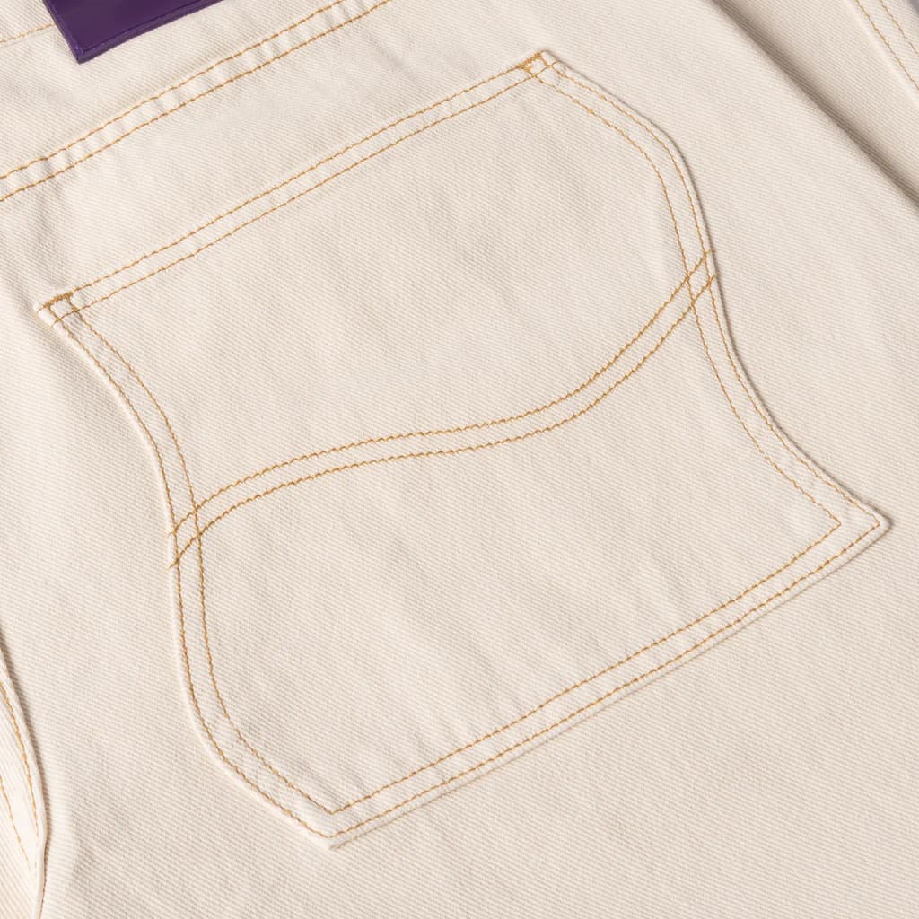 https://admin.plaze-shop.de/wp-content/uploads/2023/11/Dime_Baggy_Denim_Warm_White_plaze-shop_5.webp