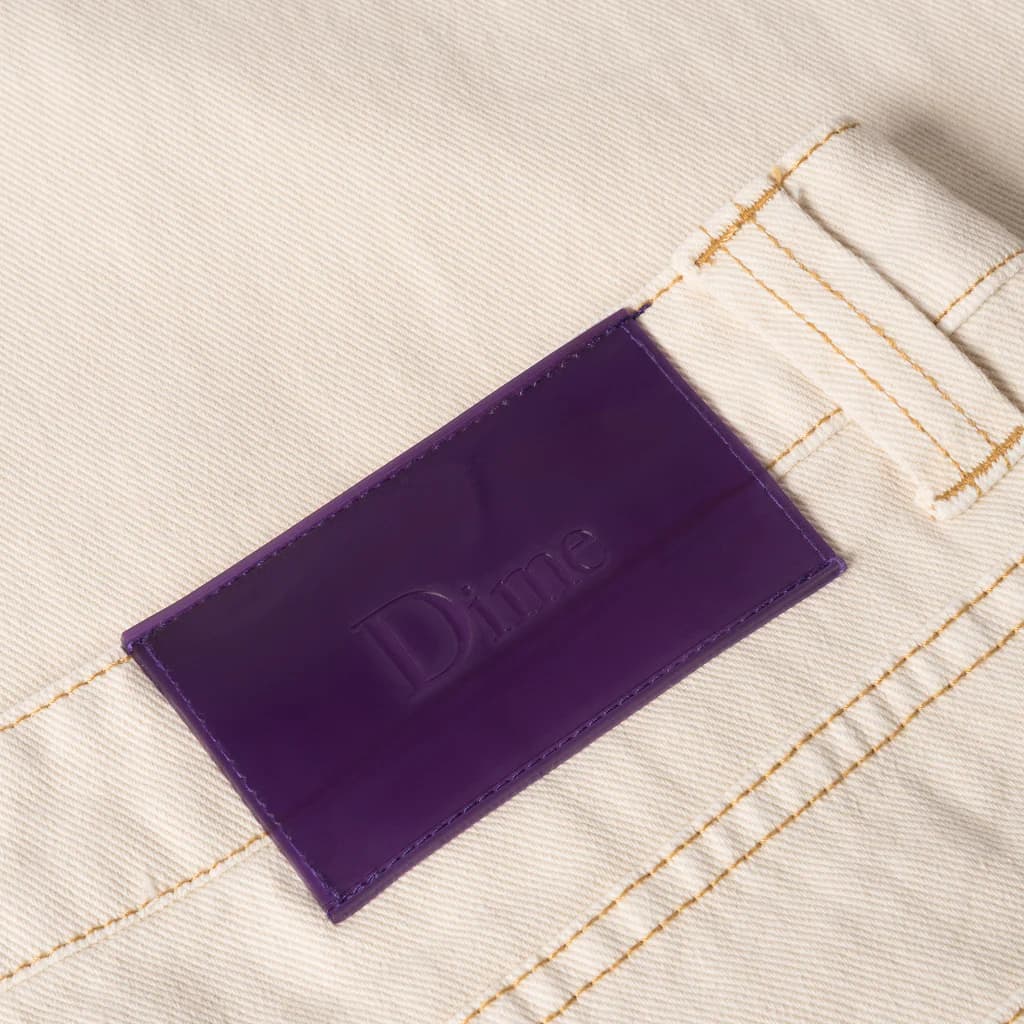 https://admin.plaze-shop.de/wp-content/uploads/2023/11/Dime_Baggy_Denim_Warm_White_plaze-shop_6.webp
