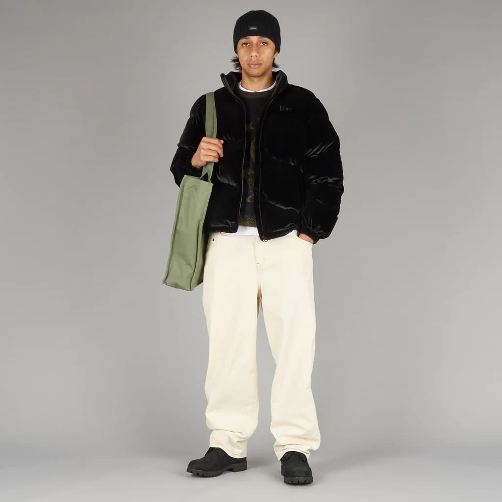 https://admin.plaze-shop.de/wp-content/uploads/2023/11/Dime_Baggy_Denim_Warm_White_plaze-shop_7.webp