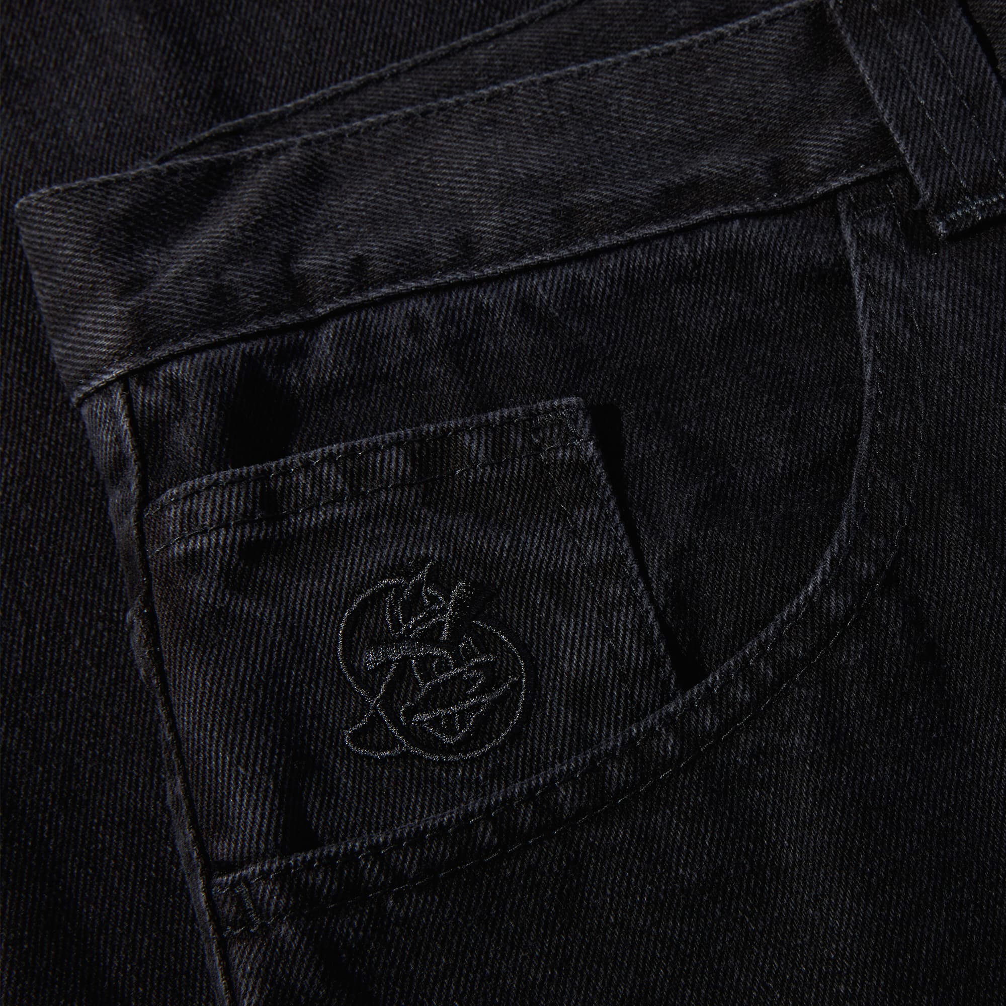 https://admin.plaze-shop.de/wp-content/uploads/2023/11/Polar_Skate_Co_93_Denim_Pitch_Black_plaze-shop_3.jpg