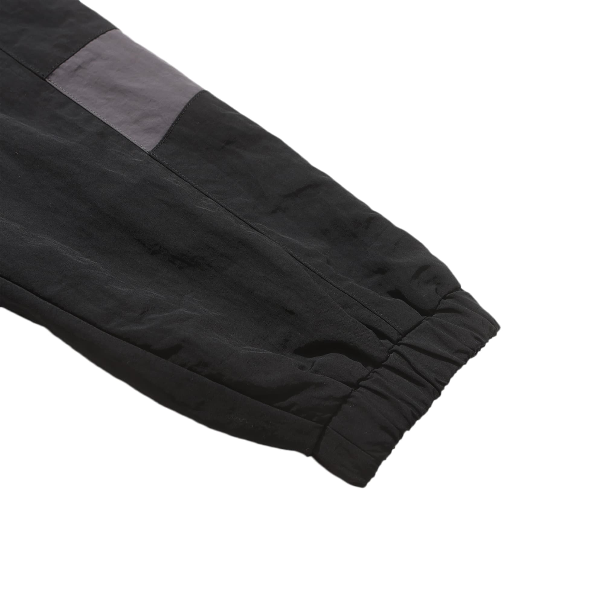 https://admin.plaze-shop.de/wp-content/uploads/2023/12/A03S4D1JKT_HelasCaps_Sprint-Tracksuit-Jacket_black_plaze-skateshop_6.jpg