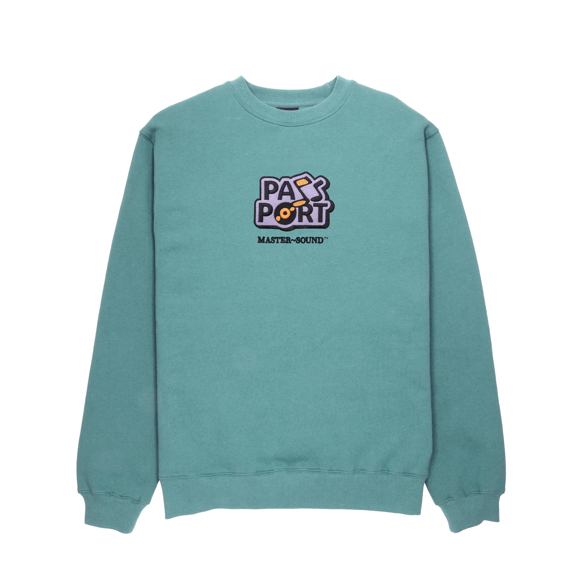 https://admin.plaze-shop.de/wp-content/uploads/2023/12/PassPort_Master_Sound_Crewneck_plaze-shop_1.jpg
