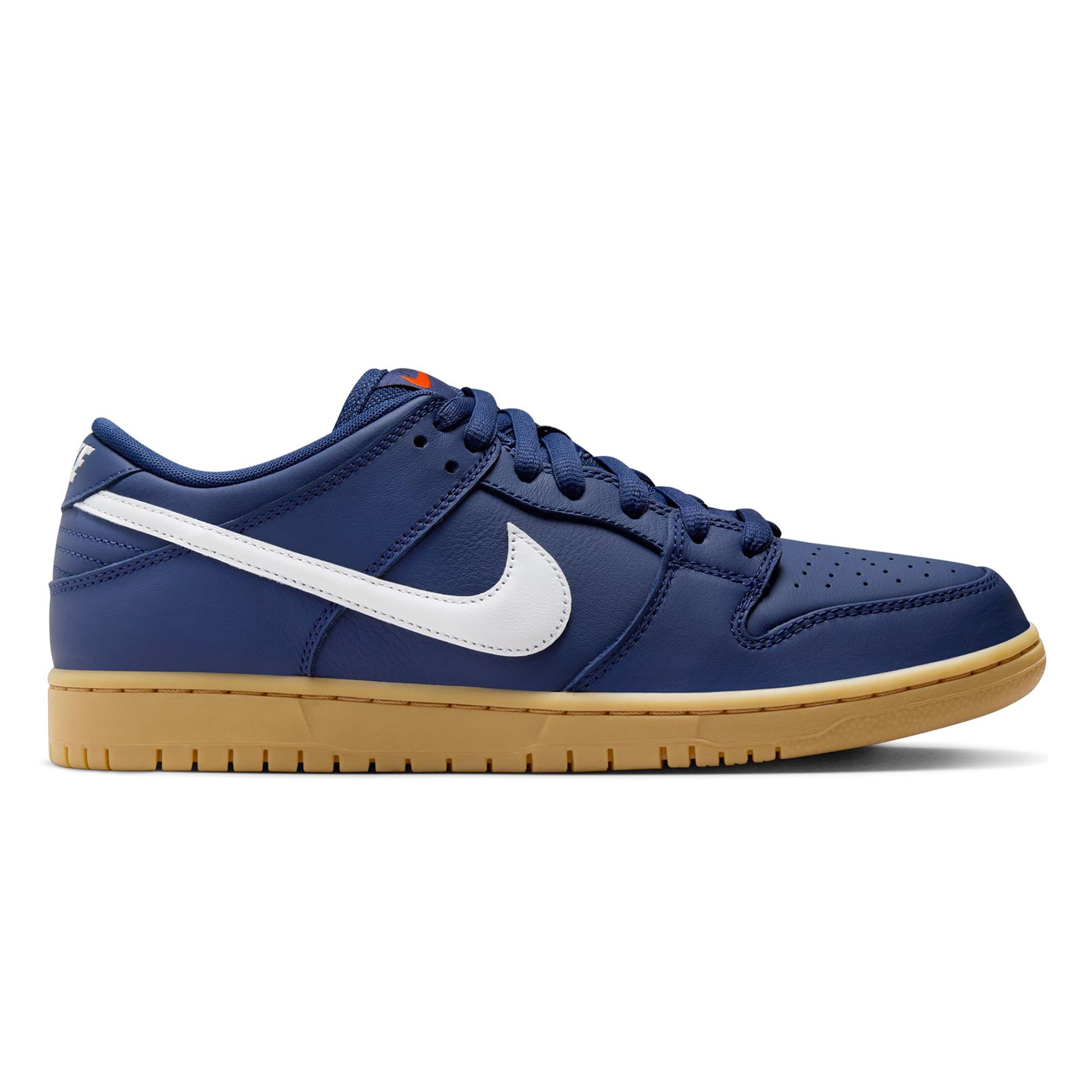 https://admin.plaze-shop.de/wp-content/uploads/2024/02/FJ1674-400_NikeSB_DunkLowPro_navy-gum_plaze-skateshop_2.jpg